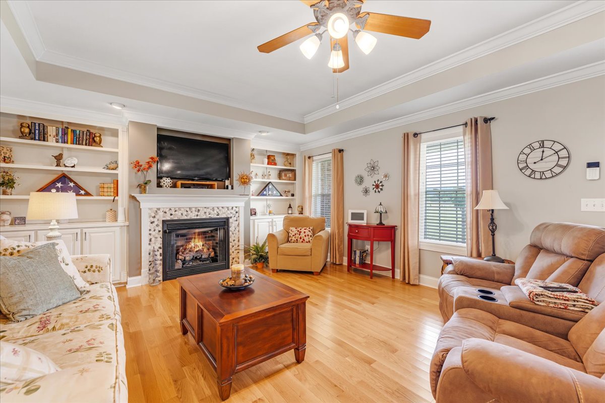 Winchester, Tennessee, 37398, United States, 4 Bedrooms Bedrooms, ,2 BathroomsBathrooms,Residential,For Sale,1921635