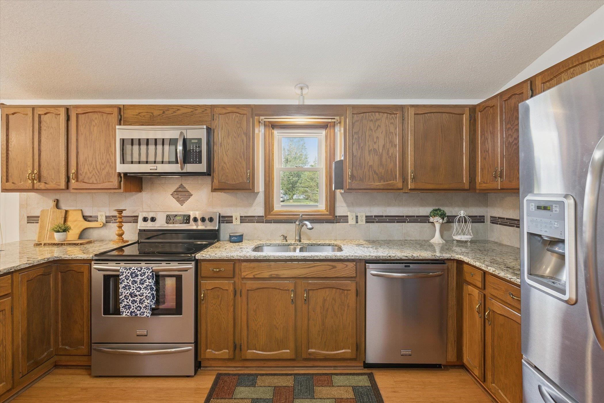 Midland, Michigan, 48640, United States, 3 Bedrooms Bedrooms, ,3 BathroomsBathrooms,Residential,For Sale,1975279