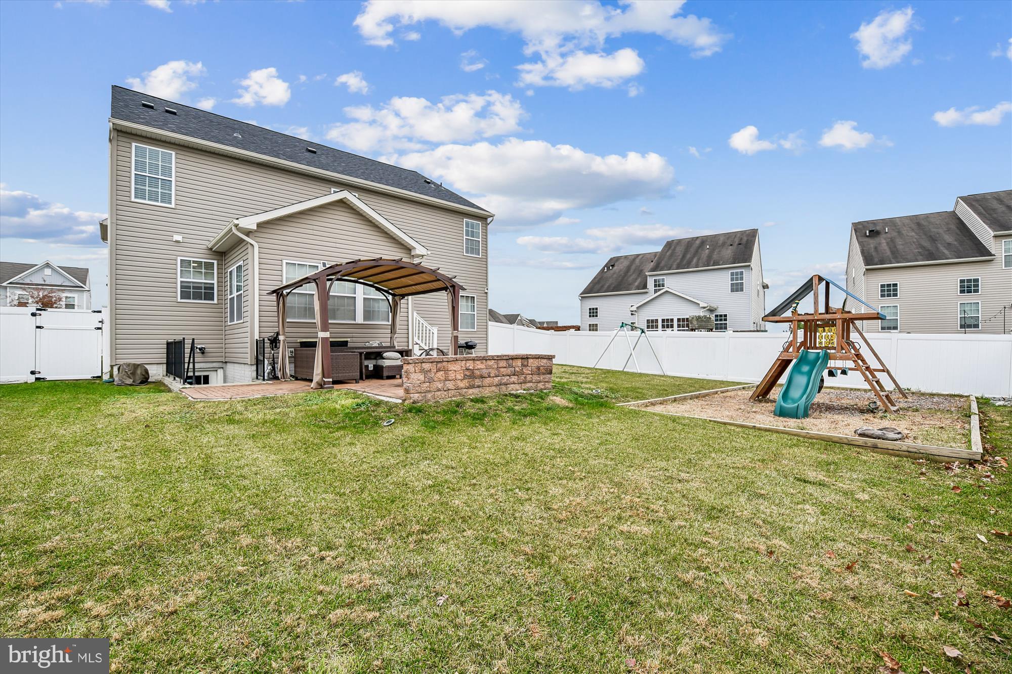 Aberdeen, Maryland, 21001, United States, 6 Bedrooms Bedrooms, ,5 BathroomsBathrooms,Residential,For Sale,1996659