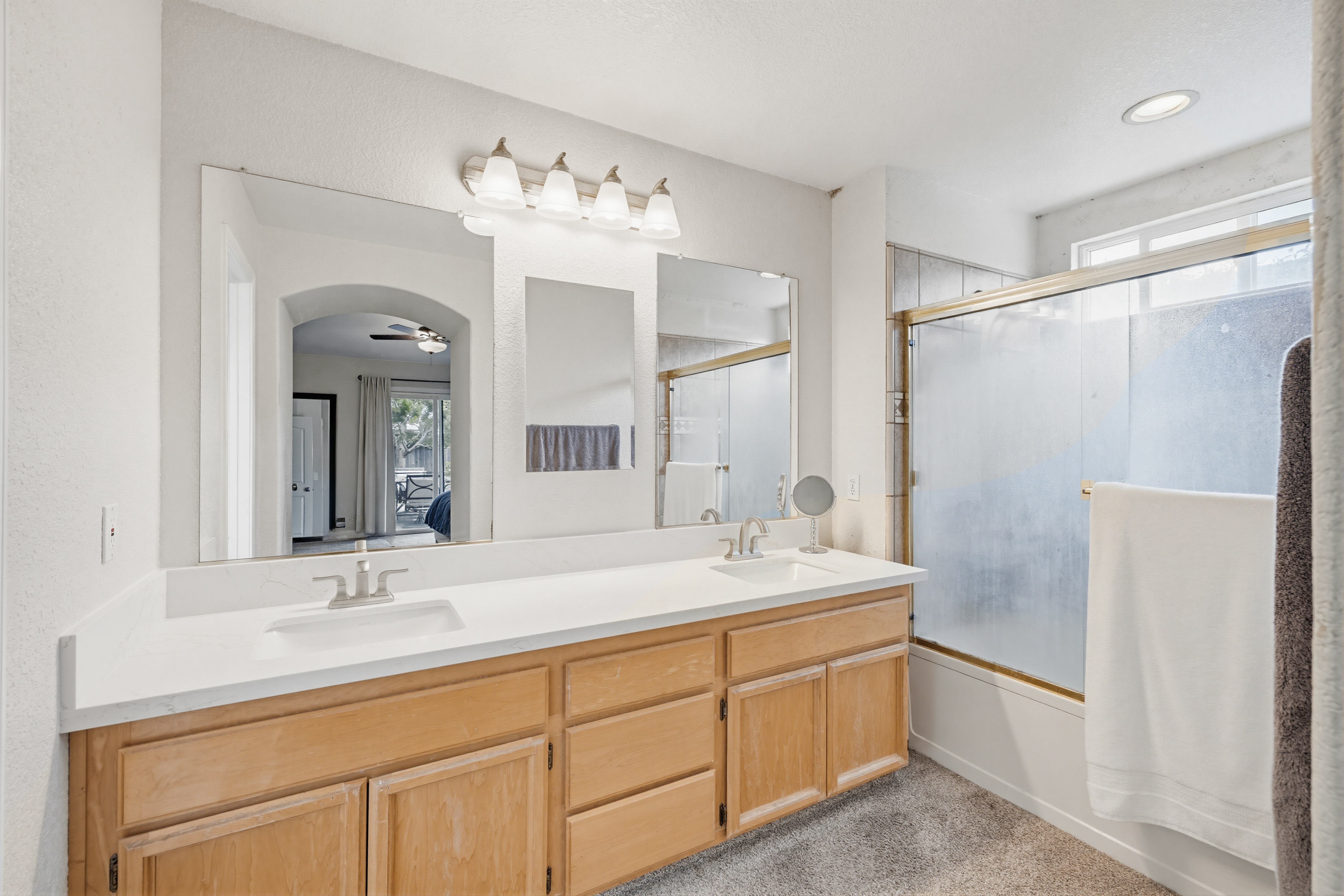  10044 Oglethorpe Way, Elk Grove, CA 95624 - 物件實景