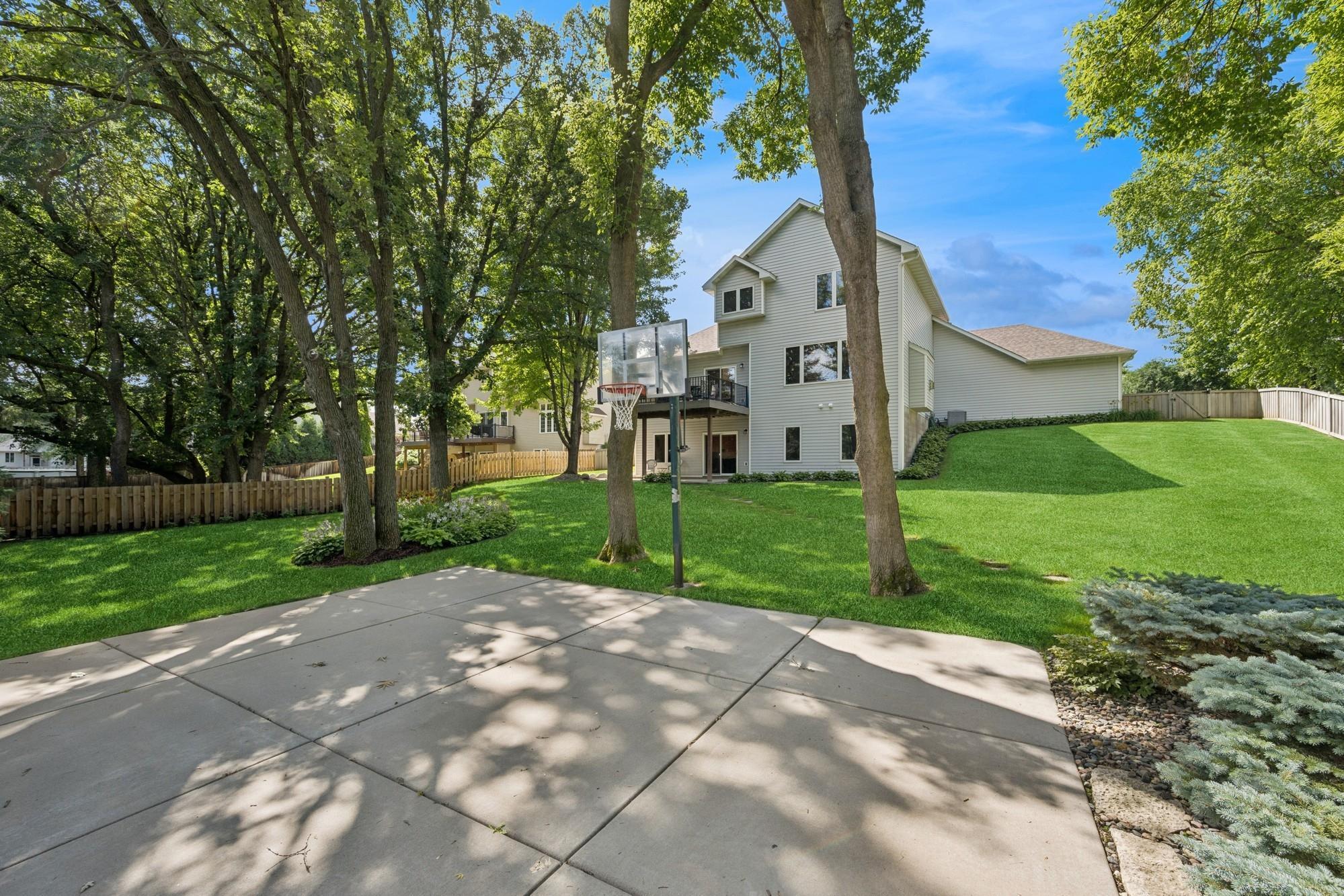Lakeville, Minnesota, 55044, United States, 5 Bedrooms Bedrooms, ,4 BathroomsBathrooms,Residential,For Sale,1901941