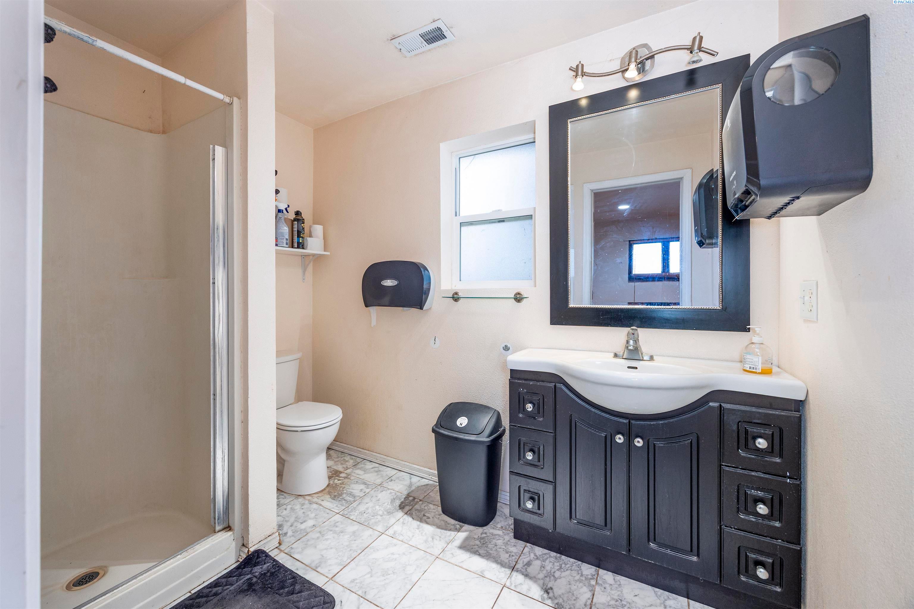 Benton City, Washington, 99320, United States, 3 Bedrooms Bedrooms, ,3 BathroomsBathrooms,Residential,For Sale,1998041