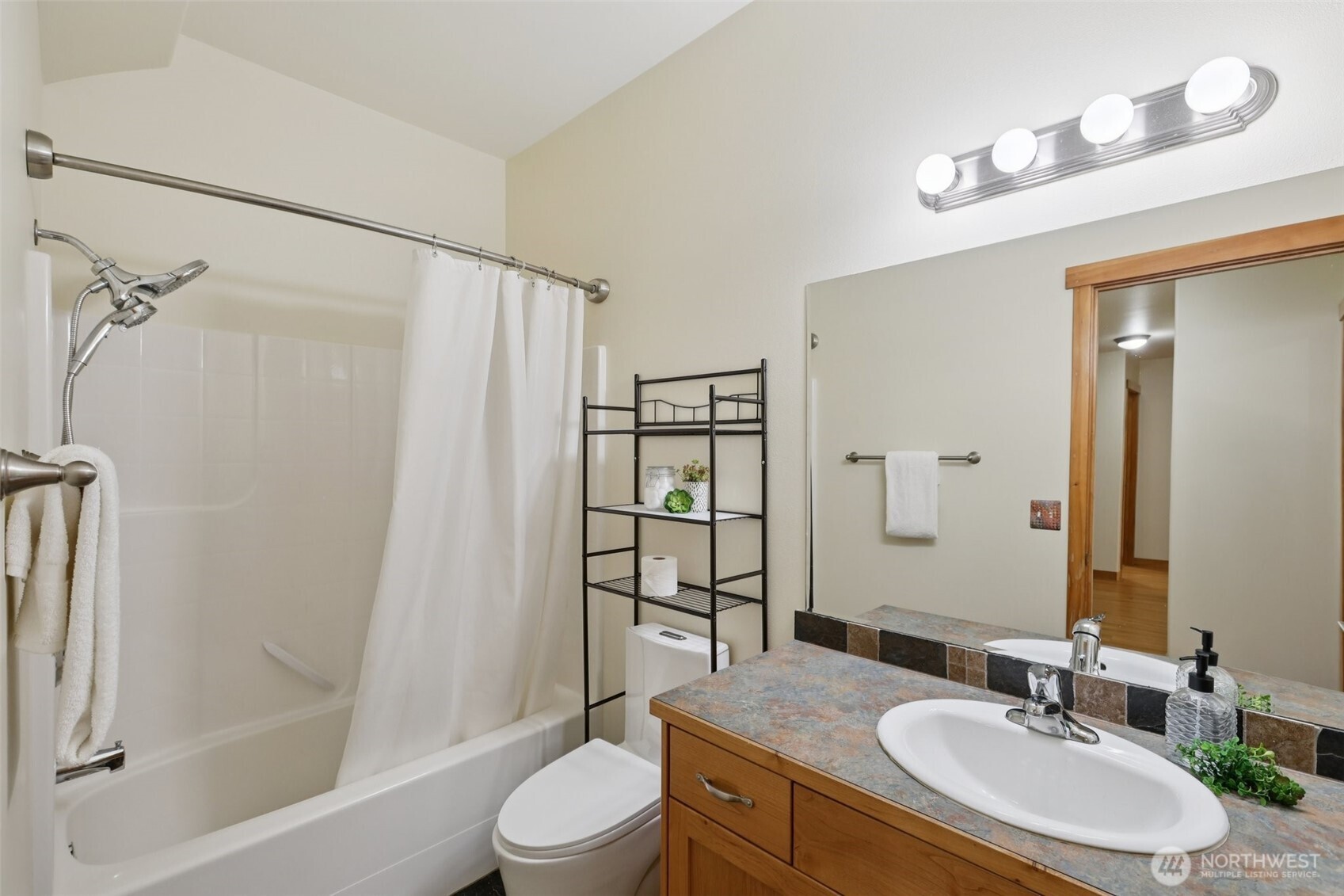 Bellingham, Washington, 98229, United States, 4 Bedrooms Bedrooms, ,3 BathroomsBathrooms,Residential,For Sale,1904216