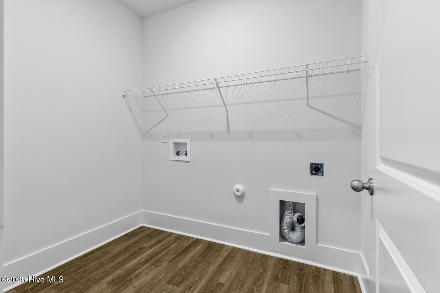 Surf City, North Carolina, 28445, United States, 4 Bedrooms Bedrooms, ,2 BathroomsBathrooms,Residential,For Sale,1987311