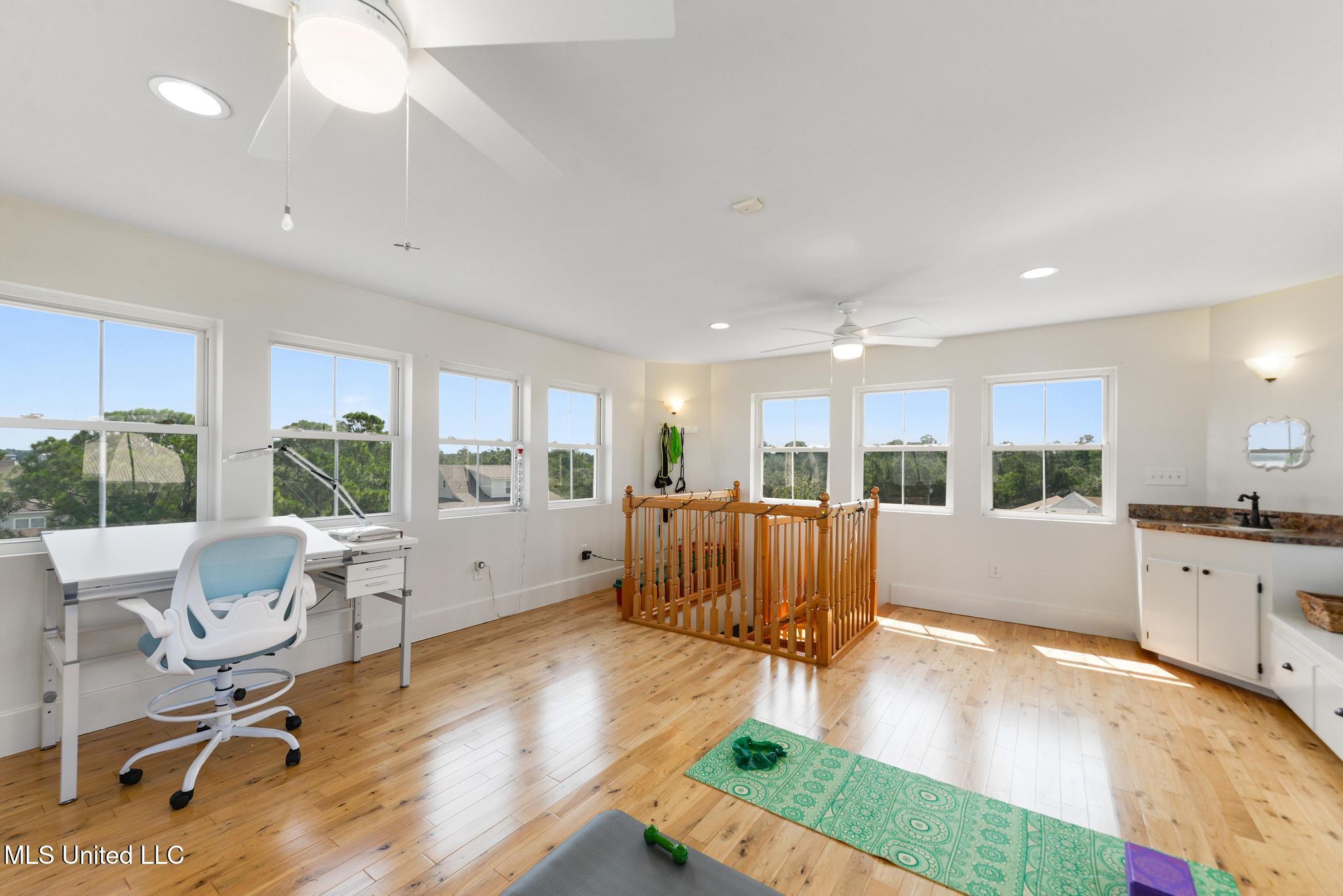 Pass Christian, Mississippi, 39571, United States, 5 Bedrooms Bedrooms, ,7 BathroomsBathrooms,Residential,For Sale,1989157