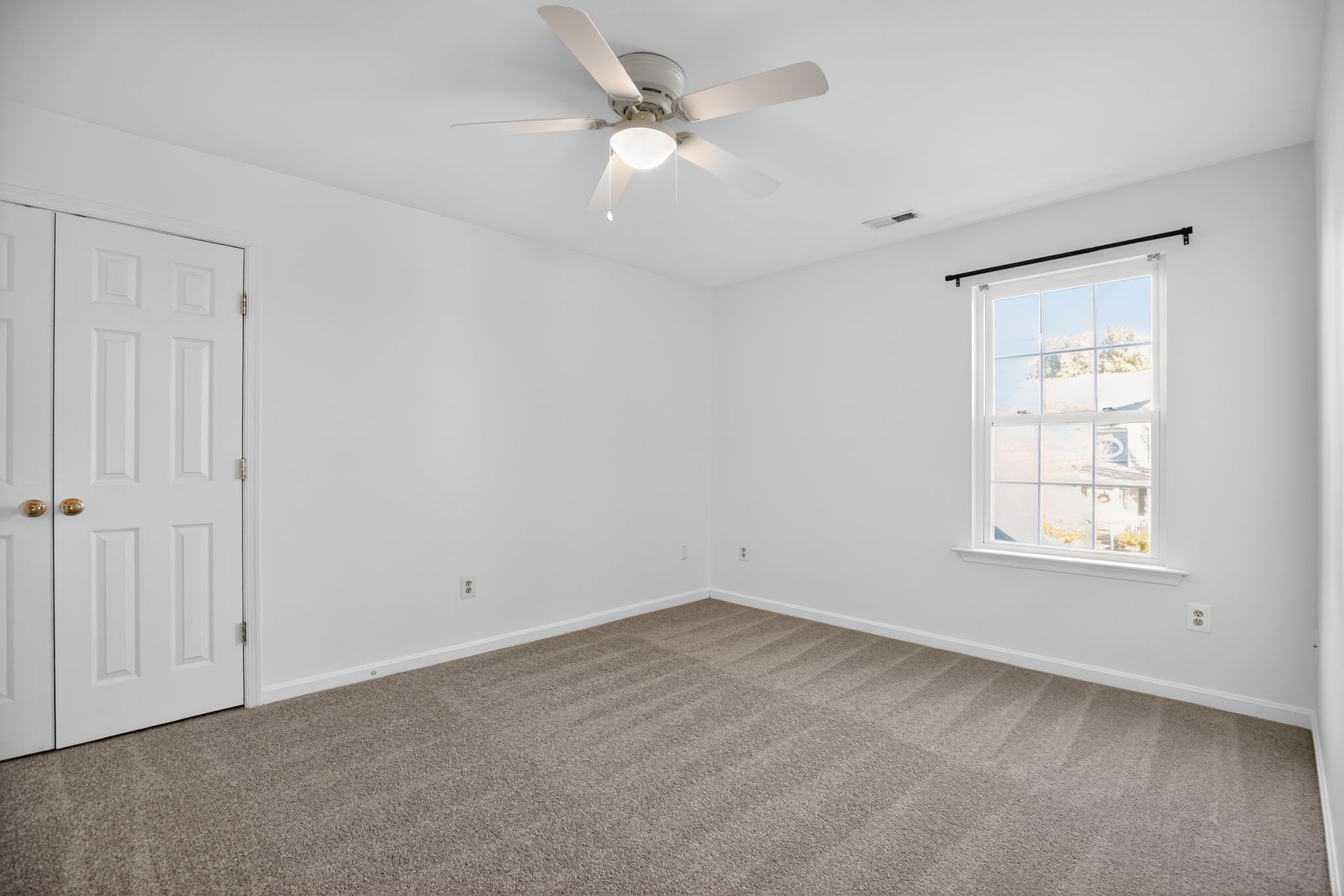 Lexington Park, Maryland, 20653, United States, 5 Bedrooms Bedrooms, ,4 BathroomsBathrooms,Residential,For Sale,1991726