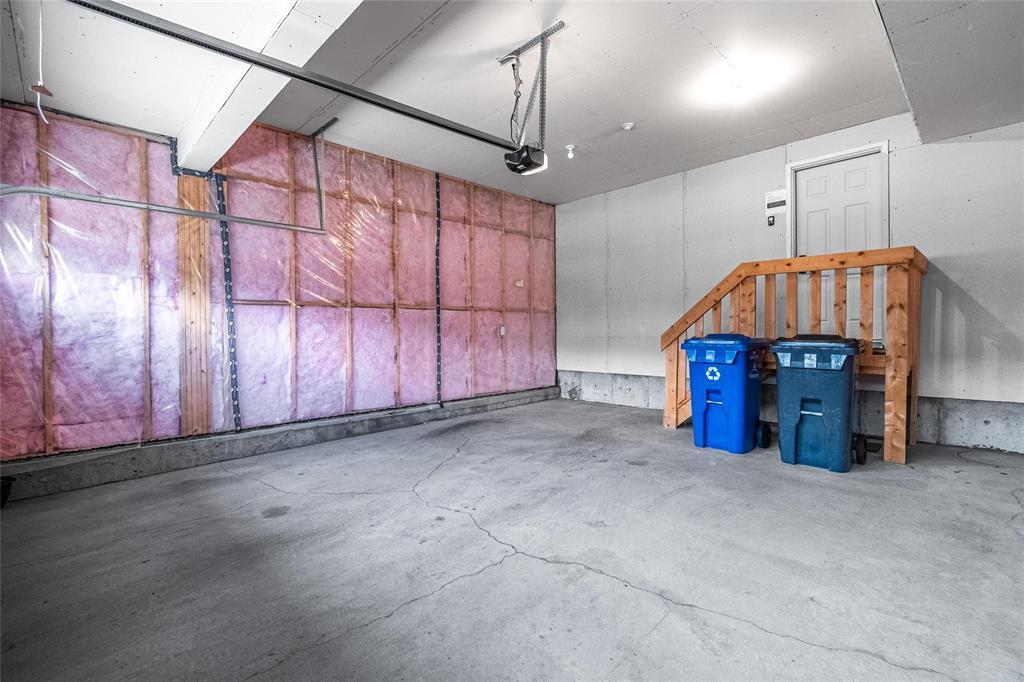 WINNIPEG, Manitoba, R2V 5C8, CA, 3 Bedrooms Bedrooms, ,2 BathroomsBathrooms,Residential,For Sale,1947801