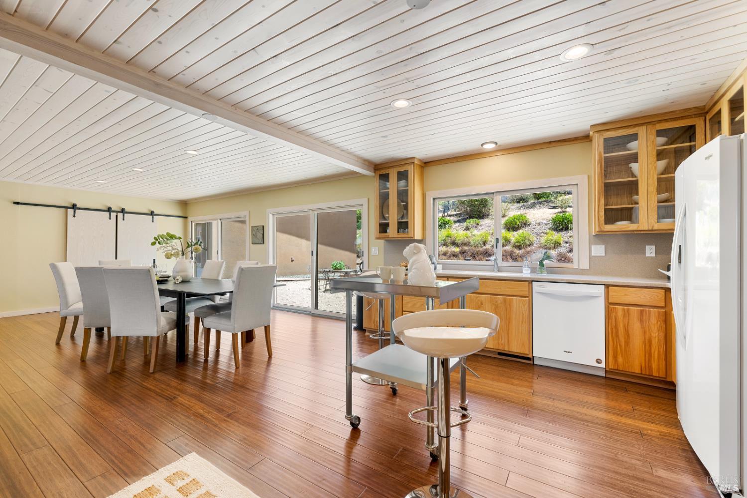 Napa, California, 94558, United States, 3 Bedrooms Bedrooms, ,2 BathroomsBathrooms,Residential,For Sale,1991409