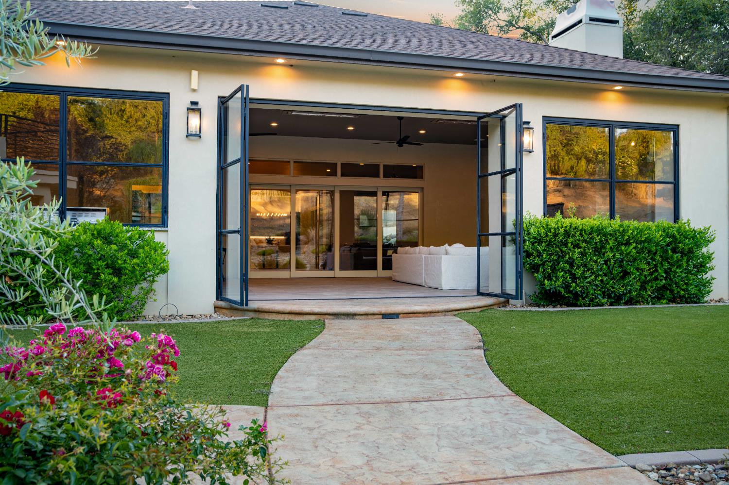 Loomis, California, 95650, United States, 5 Bedrooms Bedrooms, ,6 BathroomsBathrooms,Residential,For Sale,2003238