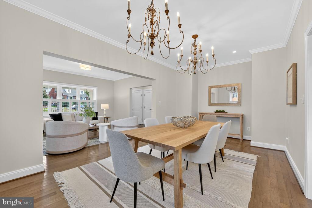 Arlington, Virginia, 22213, United States, 5 Bedrooms Bedrooms, ,5 BathroomsBathrooms,Residential,For Sale,1982488