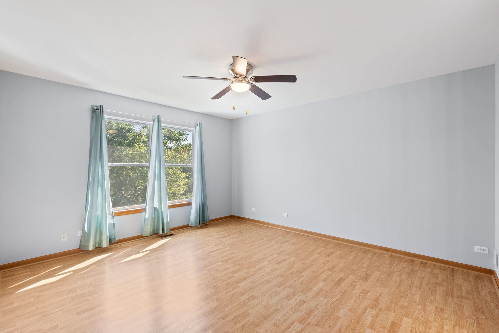 Sugar Grove, Illinois, 60554, United States, 5 Bedrooms Bedrooms, ,4 BathroomsBathrooms,Residential,For Sale,1949761
