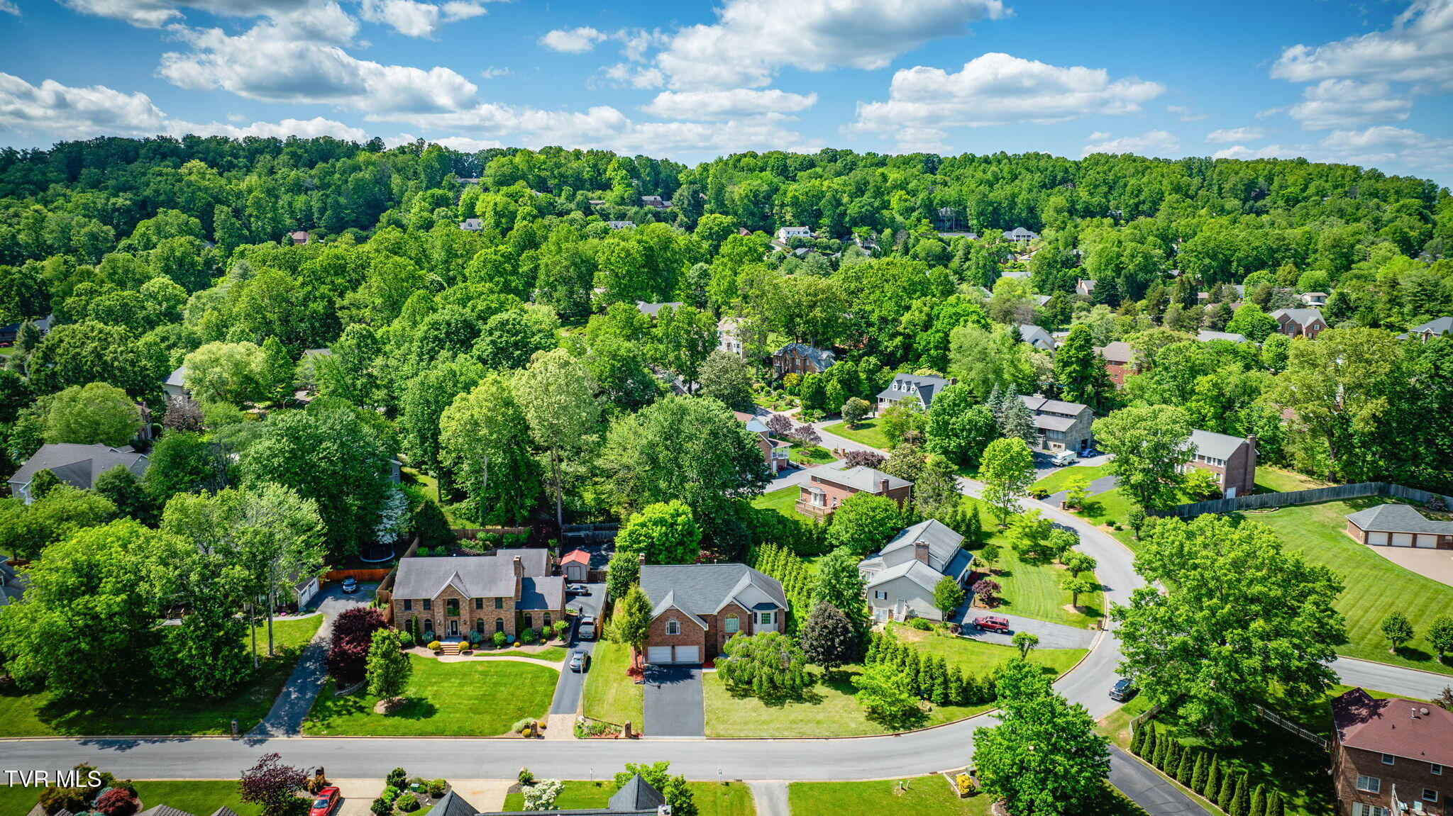 Johnson City, Tennessee, 37604, United States, 4 Bedrooms Bedrooms, ,4 BathroomsBathrooms,Residential,For Sale,1944791