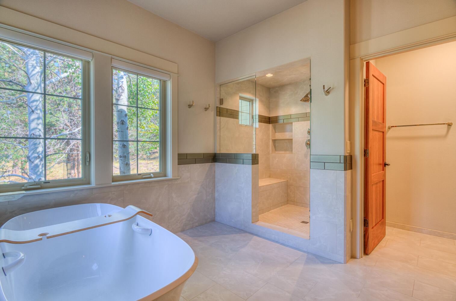 Bend, Oregon, 97703, United States, 4 Bedrooms Bedrooms, ,5 BathroomsBathrooms,Residential,For Sale,1979123