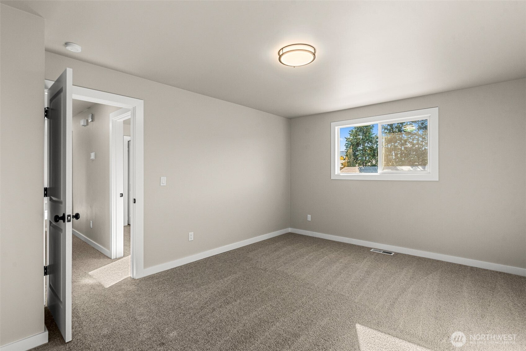 East Wenatchee, Washington, 98802, United States, 3 Bedrooms Bedrooms, ,1 BathroomBathrooms,Residential,For Sale,1984794