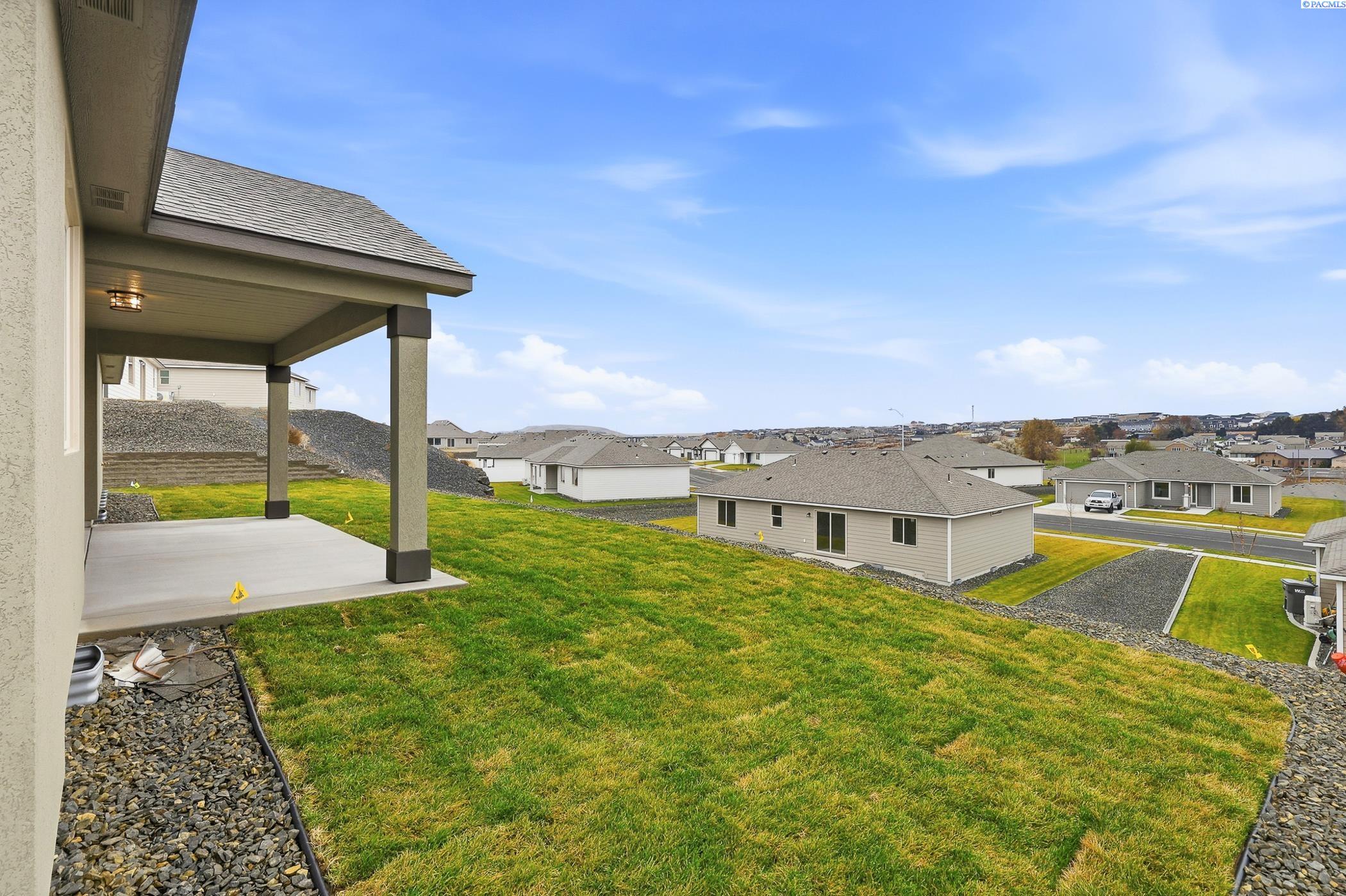 Kennewick, Washington, 99338, United States, 3 Bedrooms Bedrooms, ,2 BathroomsBathrooms,Residential,For Sale,2000655