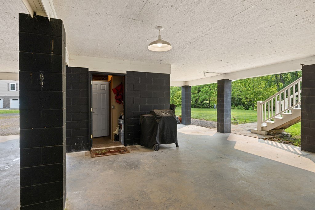 Murphy, North Carolina, 28906, United States, 2 Bedrooms Bedrooms, ,2 BathroomsBathrooms,Residential,For Sale,1923823
