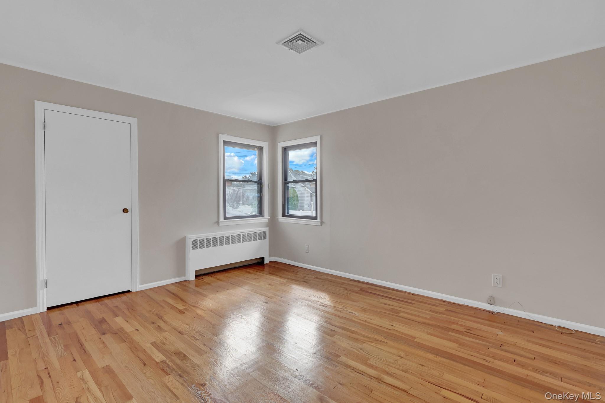  3273 5th Street, Oceanside, NY, 11572 - 物件實景