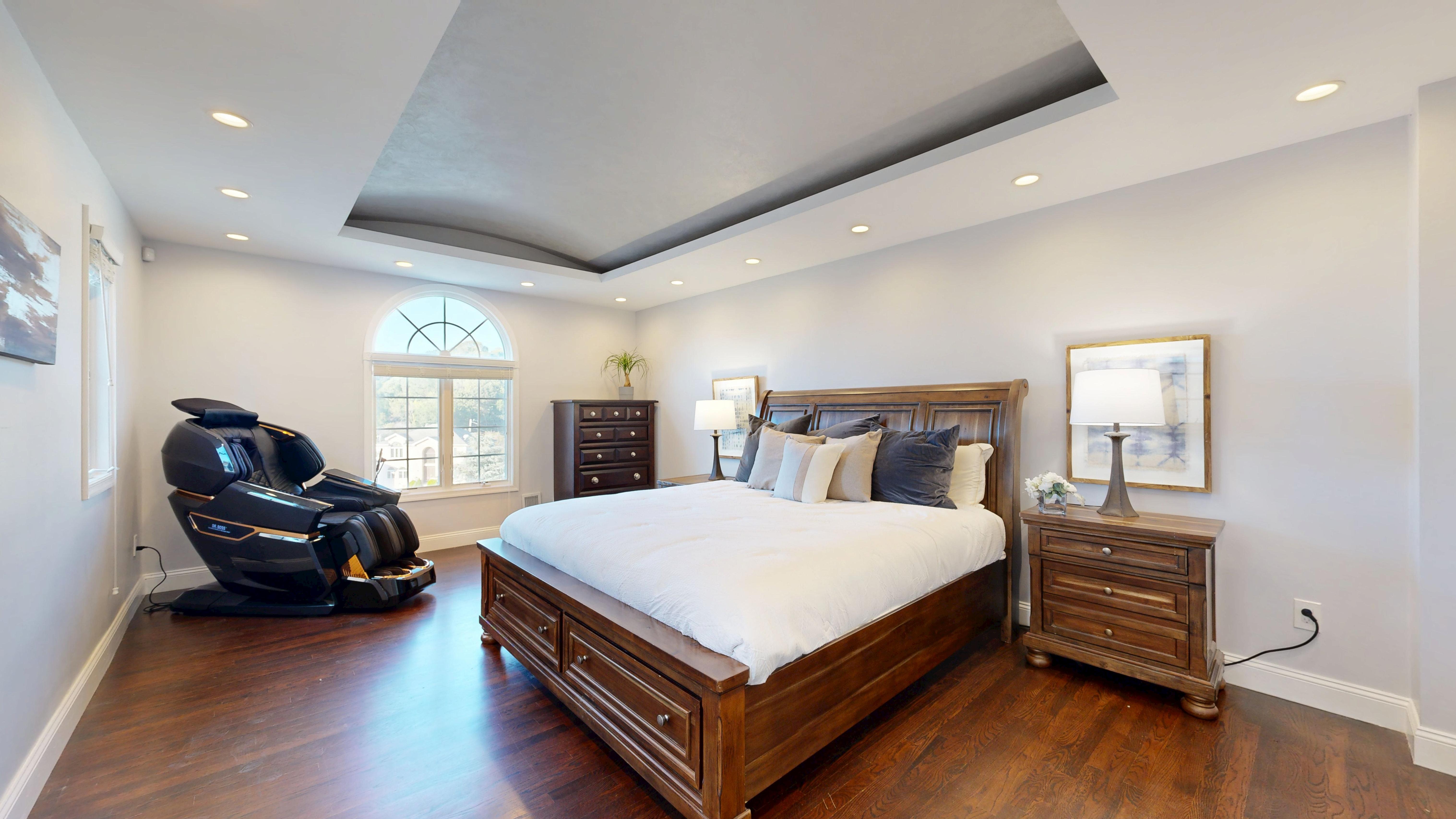 Staten Island, New York, 10301, United States, 6 Bedrooms Bedrooms, ,4 BathroomsBathrooms,Residential,For Sale,1976673