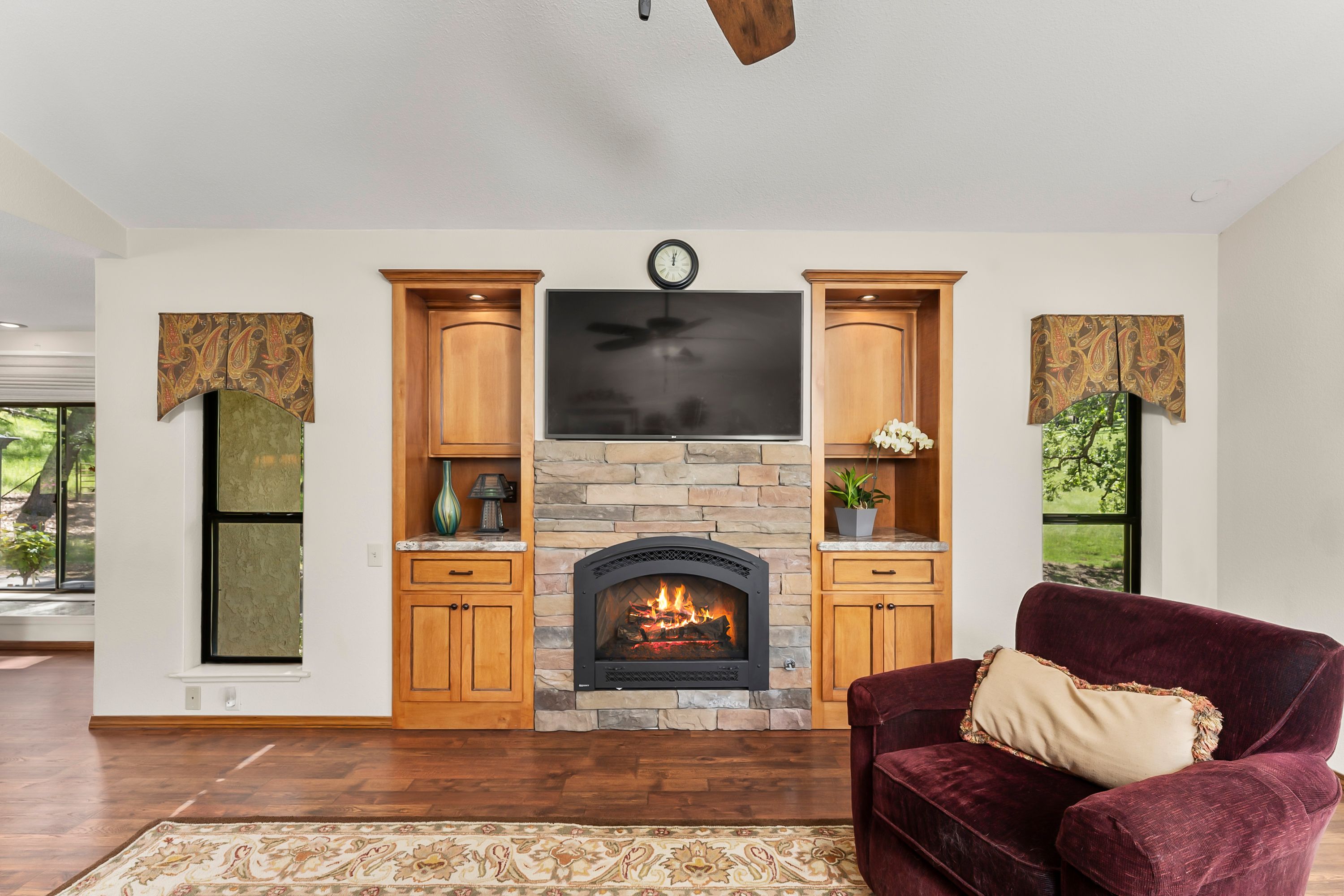  21 Acres - Gated - Renovated - 物件實景