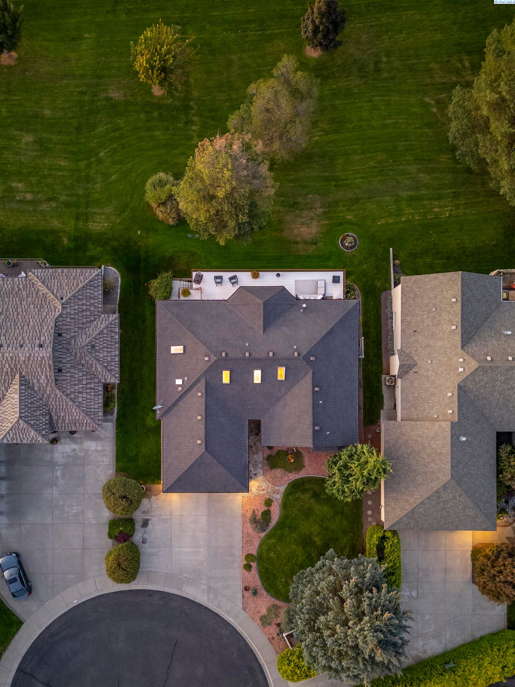 Kennewick, Washington, 99337, United States, 4 Bedrooms Bedrooms, ,2 BathroomsBathrooms,Residential,For Sale,1978666