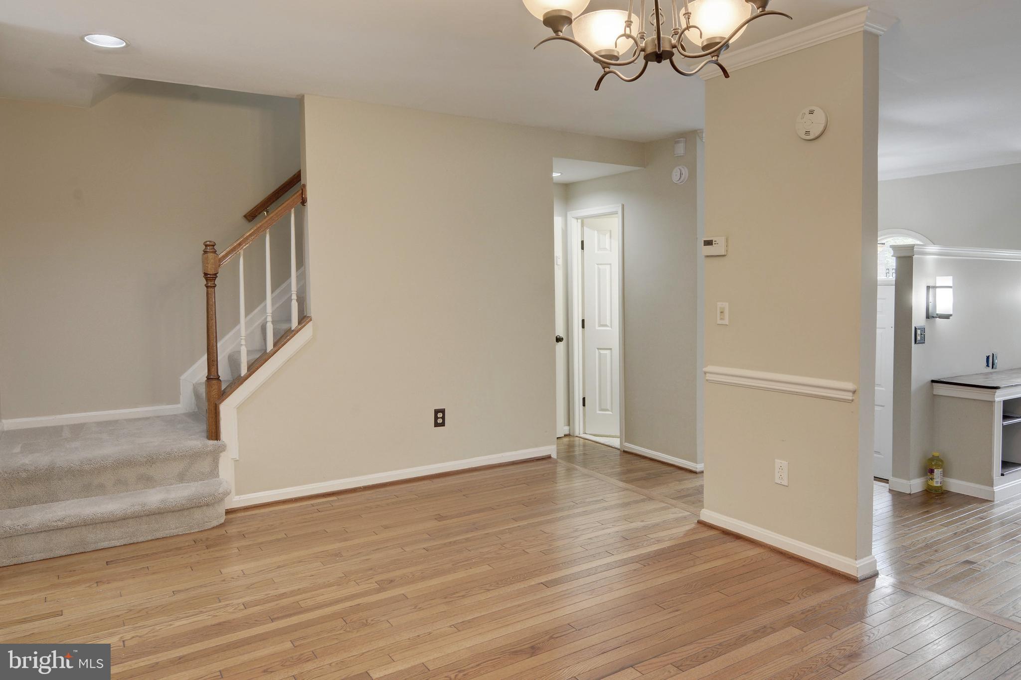 Centreville, Virginia, 20120, United States, 4 Bedrooms Bedrooms, ,3 BathroomsBathrooms,Residential,For Sale,1920404