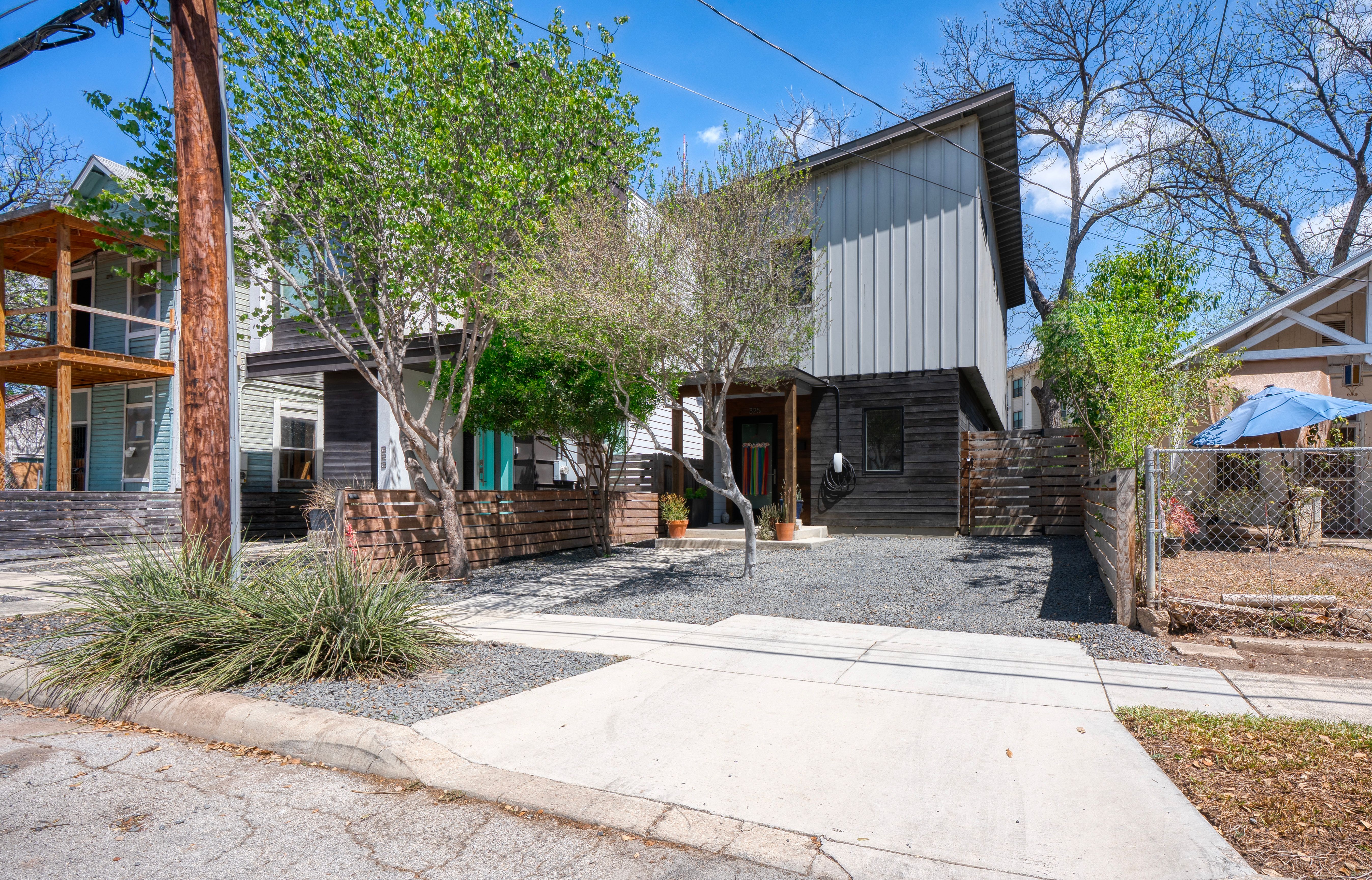  Modern 2-Story in Lavaca Historic District - 物件實景