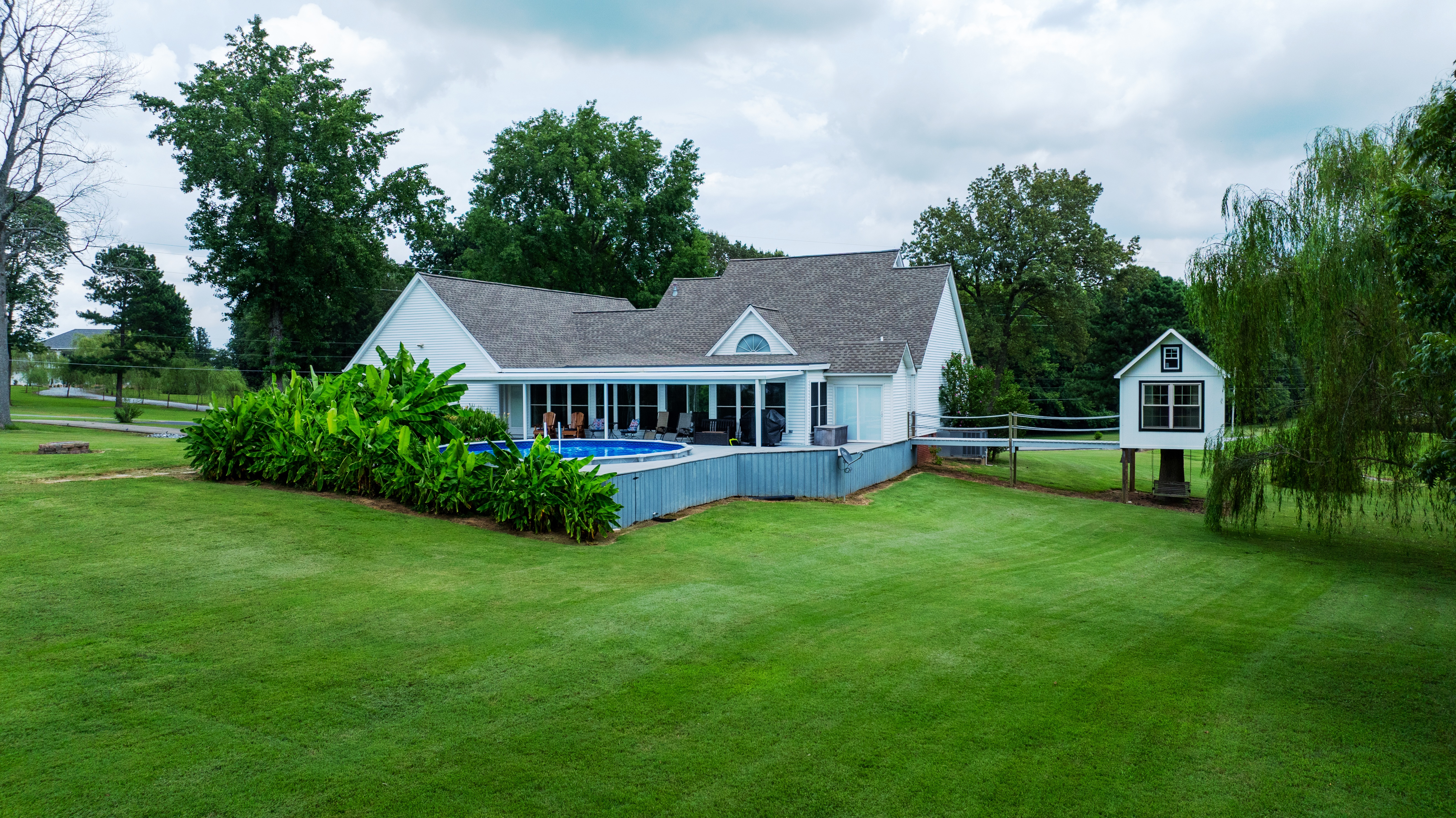 Paducah, Kentucky, 42003, United States, 4 Bedrooms Bedrooms, ,2 BathroomsBathrooms,Residential,For Sale,1974262