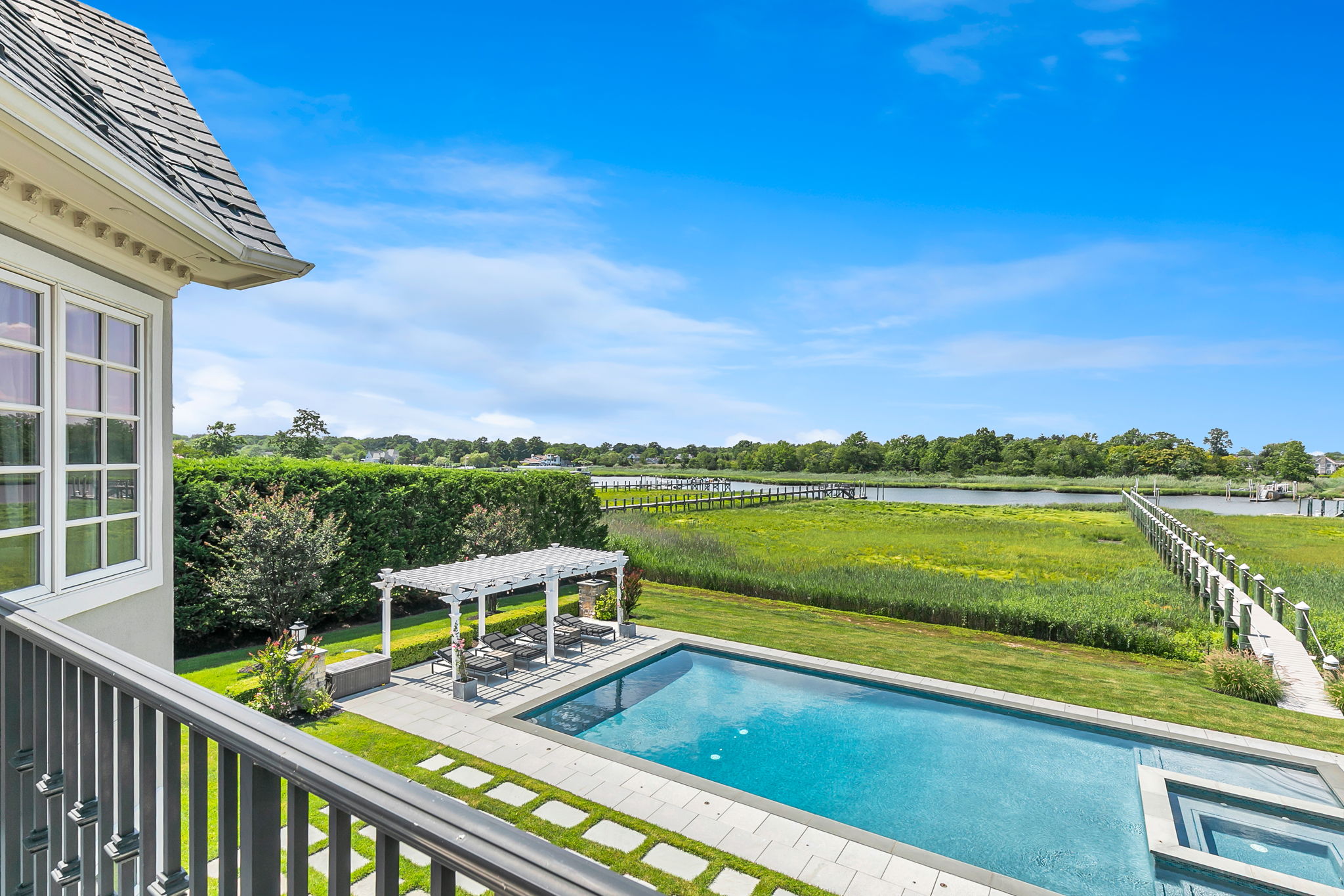  Experience the pinnacle of waterfront living. - 物件實景
