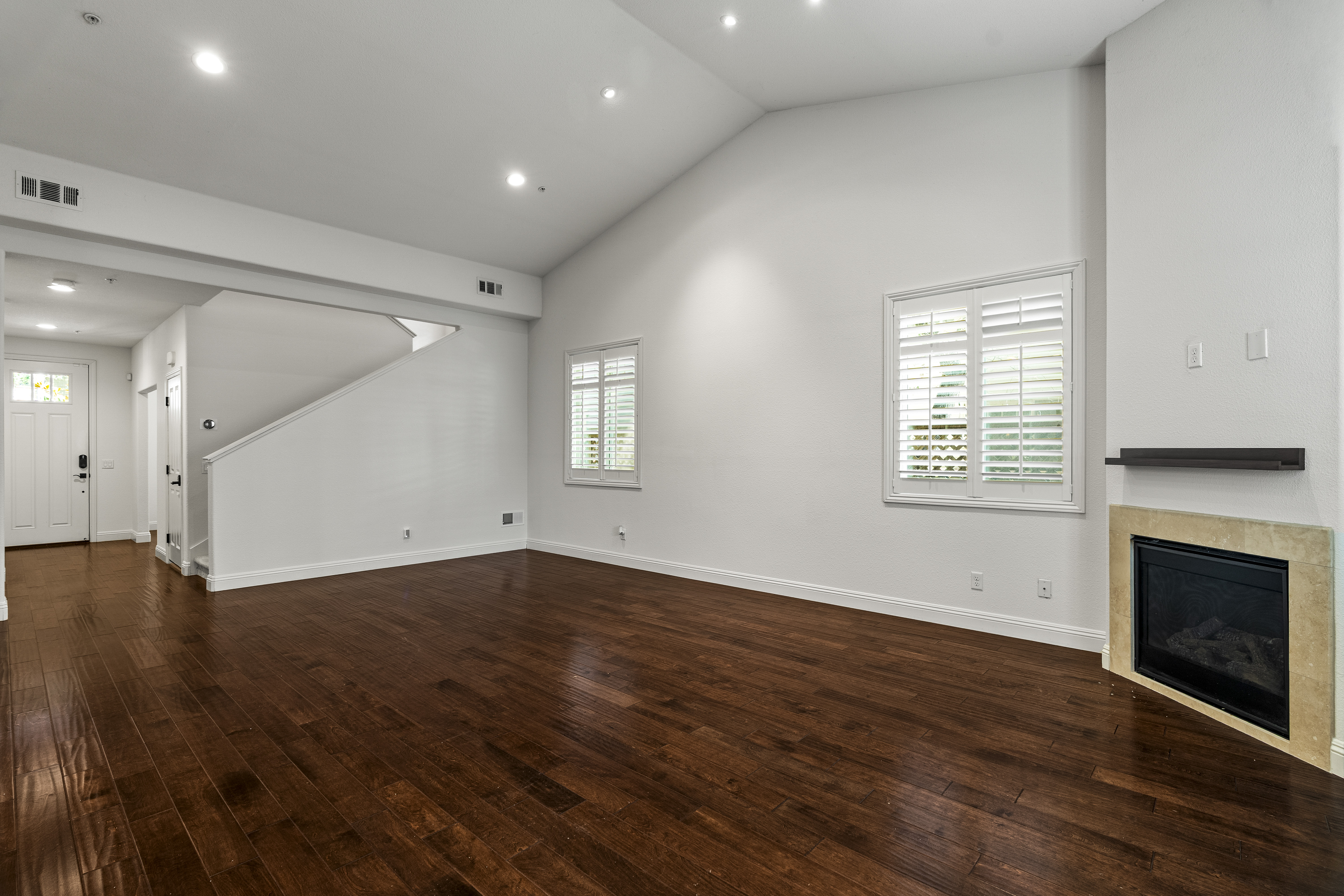  1357 Magnolia Ave - 物件實景
