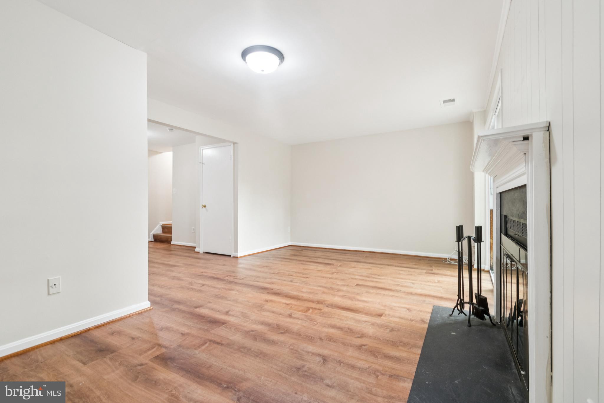 Gaithersburg, Maryland, 20878, United States, 3 Bedrooms Bedrooms, ,3 BathroomsBathrooms,Residential,For Sale,1889859