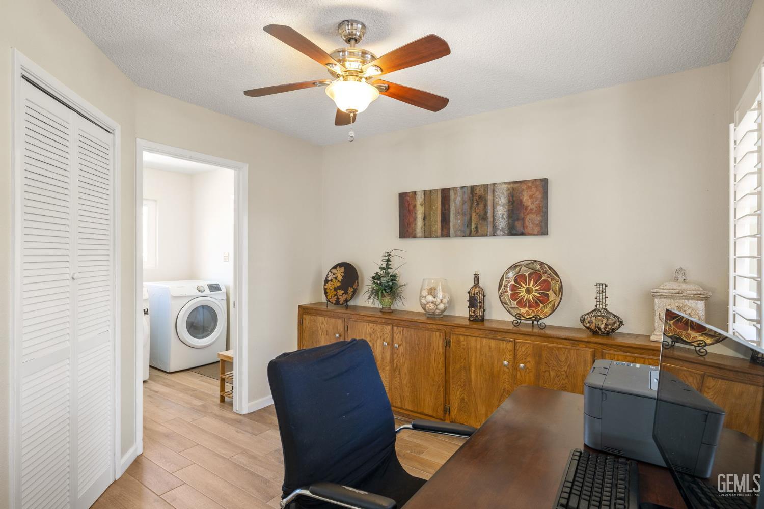 Bakersfield, California, 93309, United States, 3 Bedrooms Bedrooms, ,3 BathroomsBathrooms,Residential,For Sale,1882535