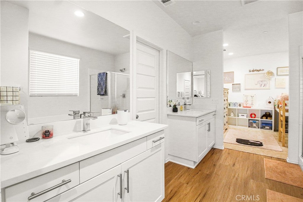 Hesperia, California, 92344, United States, 4 Bedrooms Bedrooms, ,3 BathroomsBathrooms,Residential,For Sale,2016924