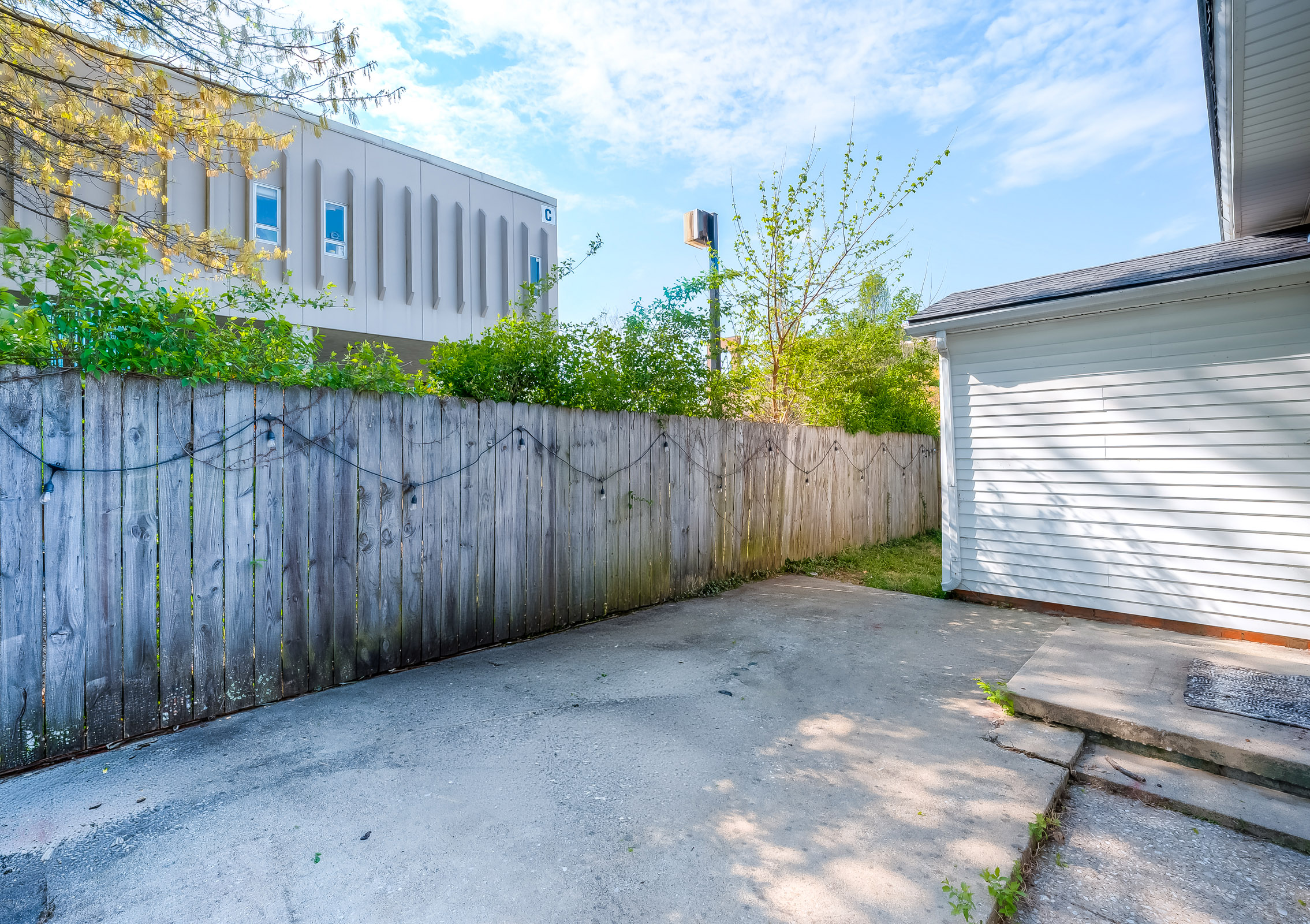  729 Hambrick Avenue - 物件實景