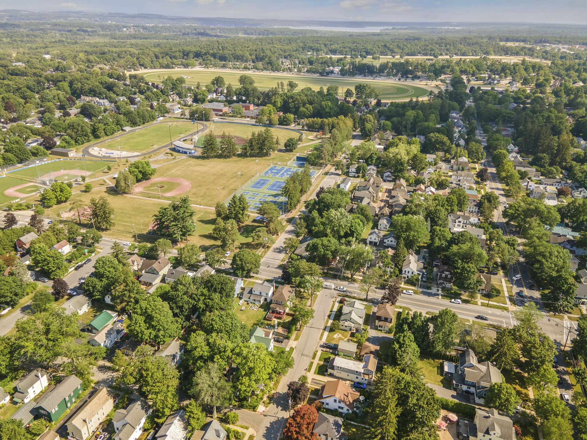  6 Pinewood Avenue, Saratoga Springs, NY, 12866 - 物件實景