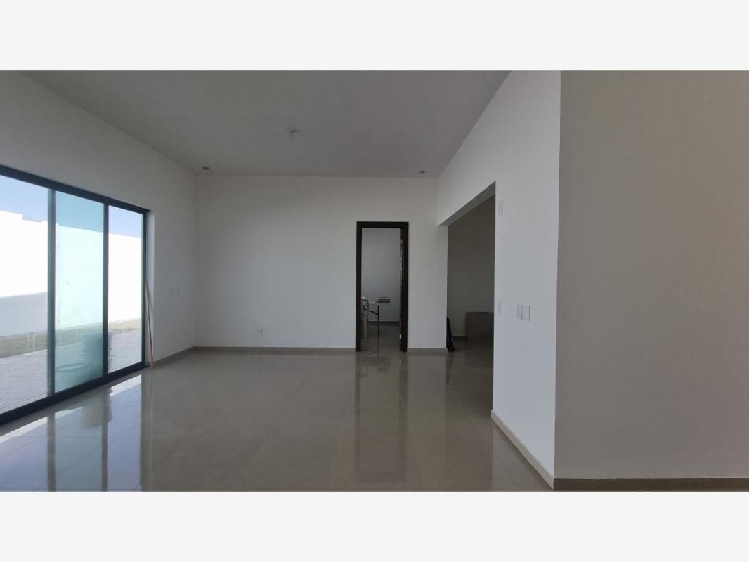 SAN VICENTE, Torreón, Coahuila de Zaragoza, 27023, Mexico, 4 Bedrooms Bedrooms, ,4 BathroomsBathrooms,Residential,For Sale,SAN VICENTE,1252249