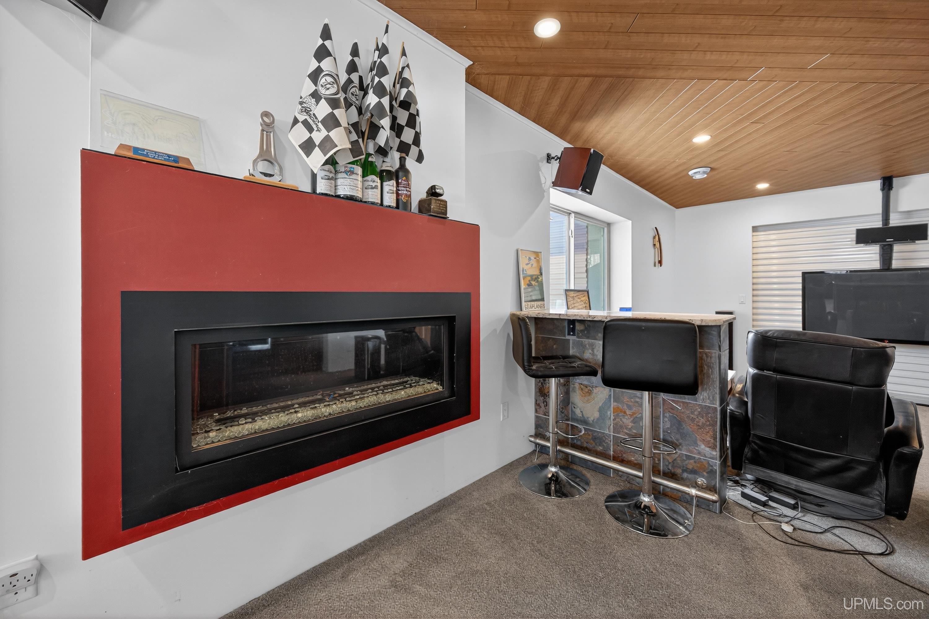 Houghton, Michigan, 49931, United States, 3 Bedrooms Bedrooms, ,4 BathroomsBathrooms,Residential,For Sale,2029605