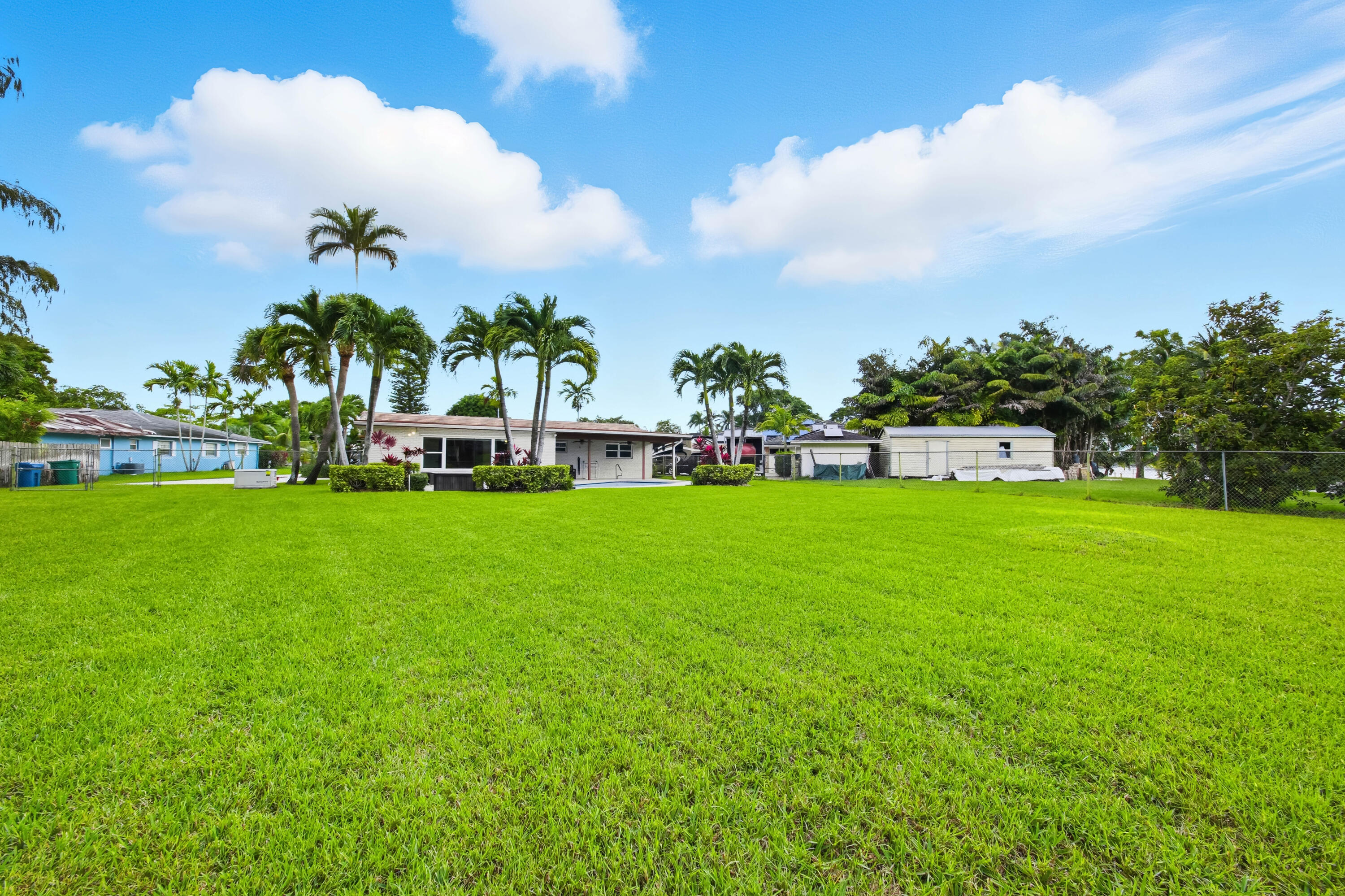 Royal Palm Beach, Florida, 33411, United States, 3 Bedrooms Bedrooms, ,3 BathroomsBathrooms,Residential,For Sale,1970121