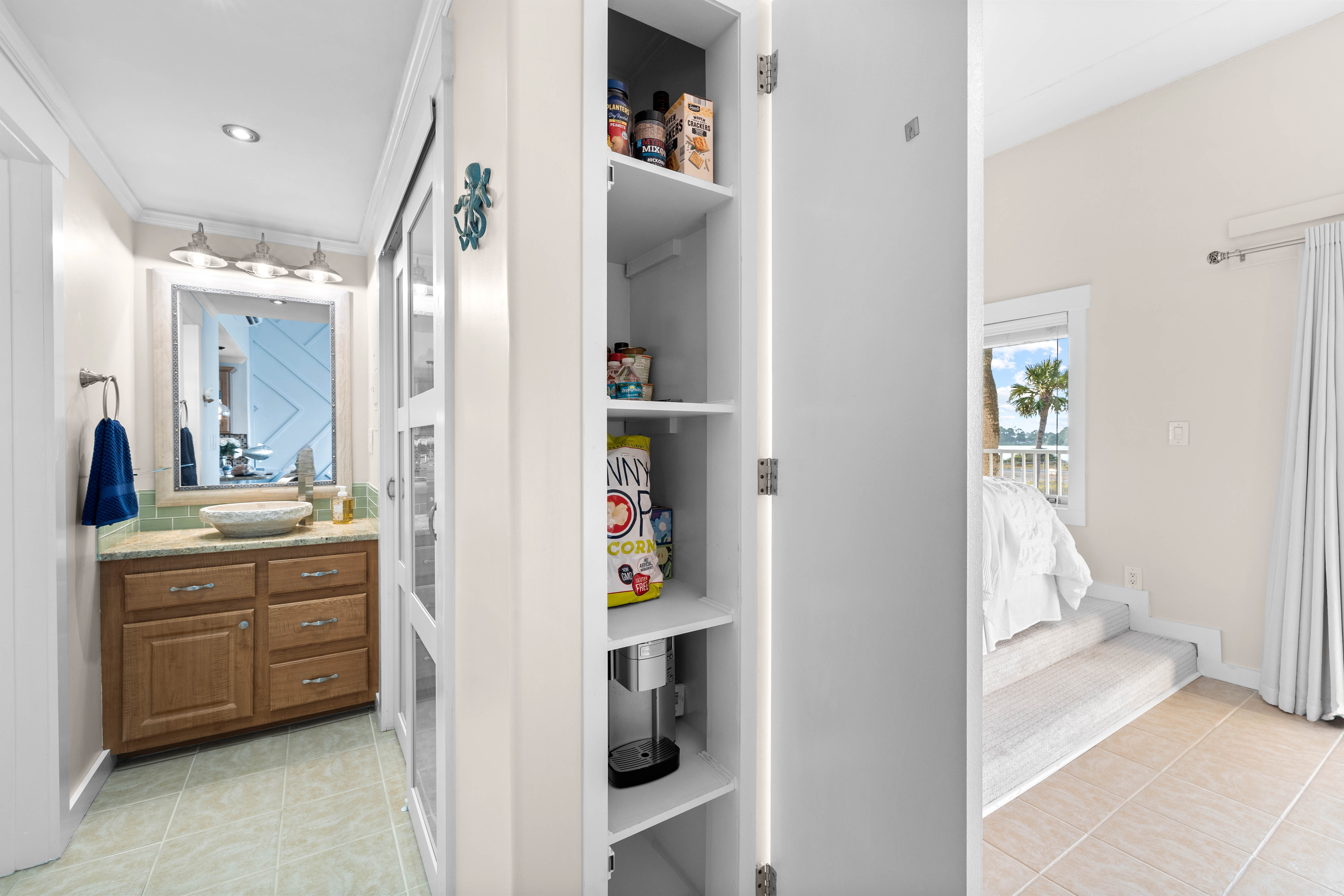  Top-Floor Studio Condo Ideal As Vacation Home Or Rental Investment - 物件實景