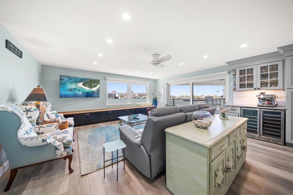 Clearwater Beach, Florida, 33767, United States, 3 Bedrooms Bedrooms, ,3 BathroomsBathrooms,Residential,For Sale,1988337