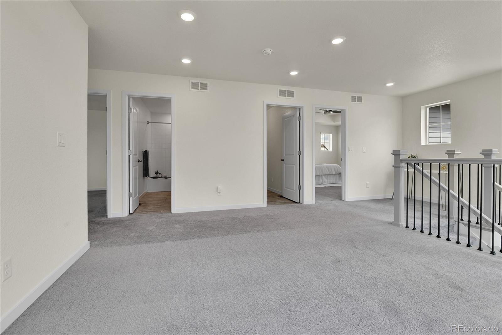 Littleton, Colorado, 80125, United States, 3 Bedrooms Bedrooms, ,3 BathroomsBathrooms,Residential,For Sale,1891675