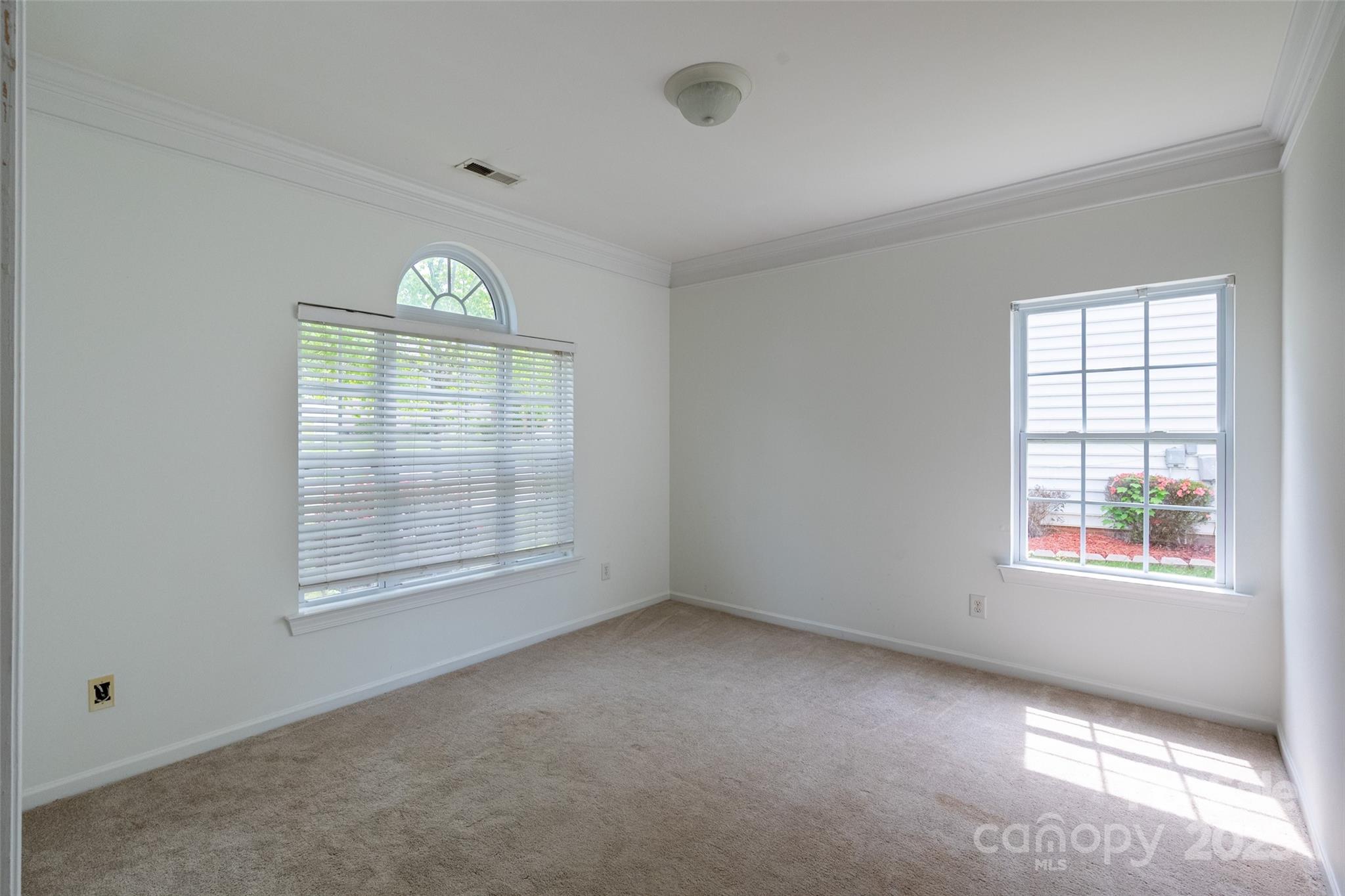Charlotte, North Carolina, 28213, United States, 4 Bedrooms Bedrooms, ,3 BathroomsBathrooms,Residential,For Sale,1794508