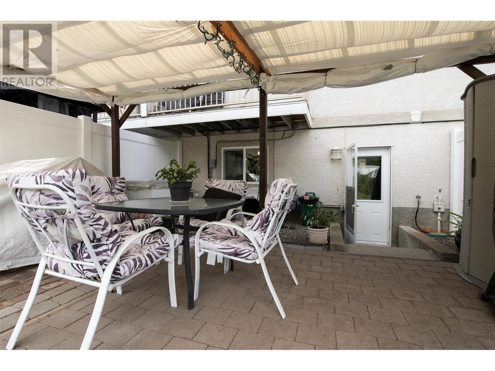 WEST KELOWNA, British Columbia, V1Z 3K5, CA, 2 Bedrooms Bedrooms, ,1 BathroomBathrooms,Residential,For Sale,1913142