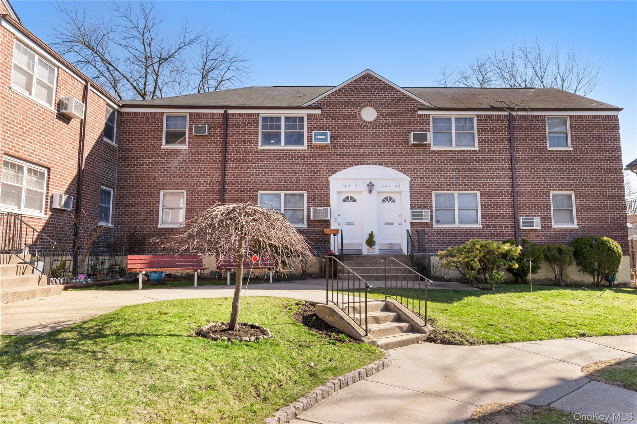  249-31 64th Avenue, Little Neck, NY, 11362 - 物件實景