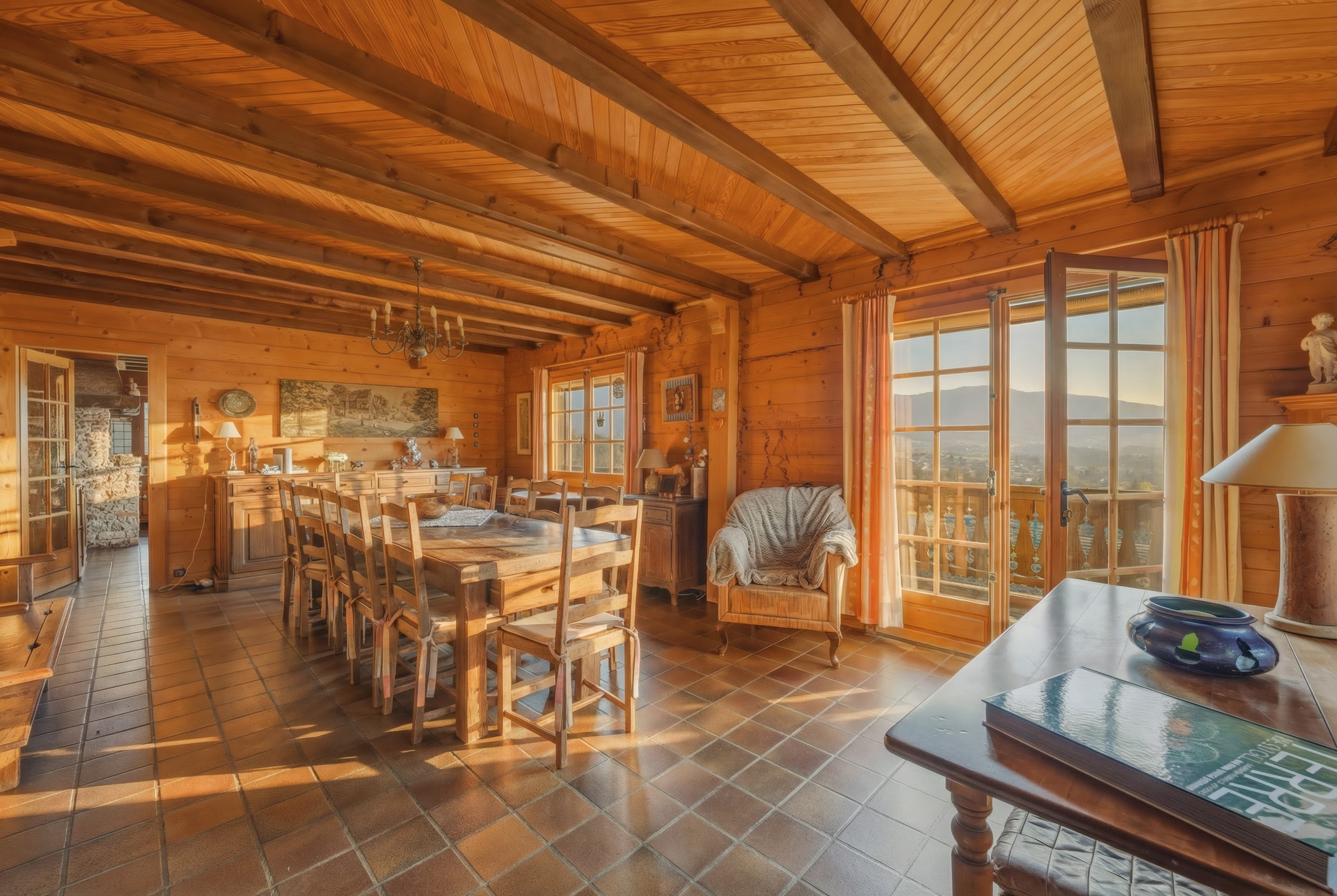  Authentic Chalet with Panoramic Views – 1.2 Hectare Estate - 物件實景