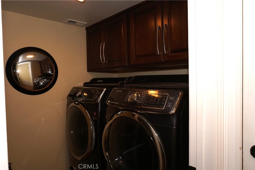 Lake Elsinore, California, 92532, United States, 4 Bedrooms Bedrooms, ,3 BathroomsBathrooms,Residential,For Sale,1988031