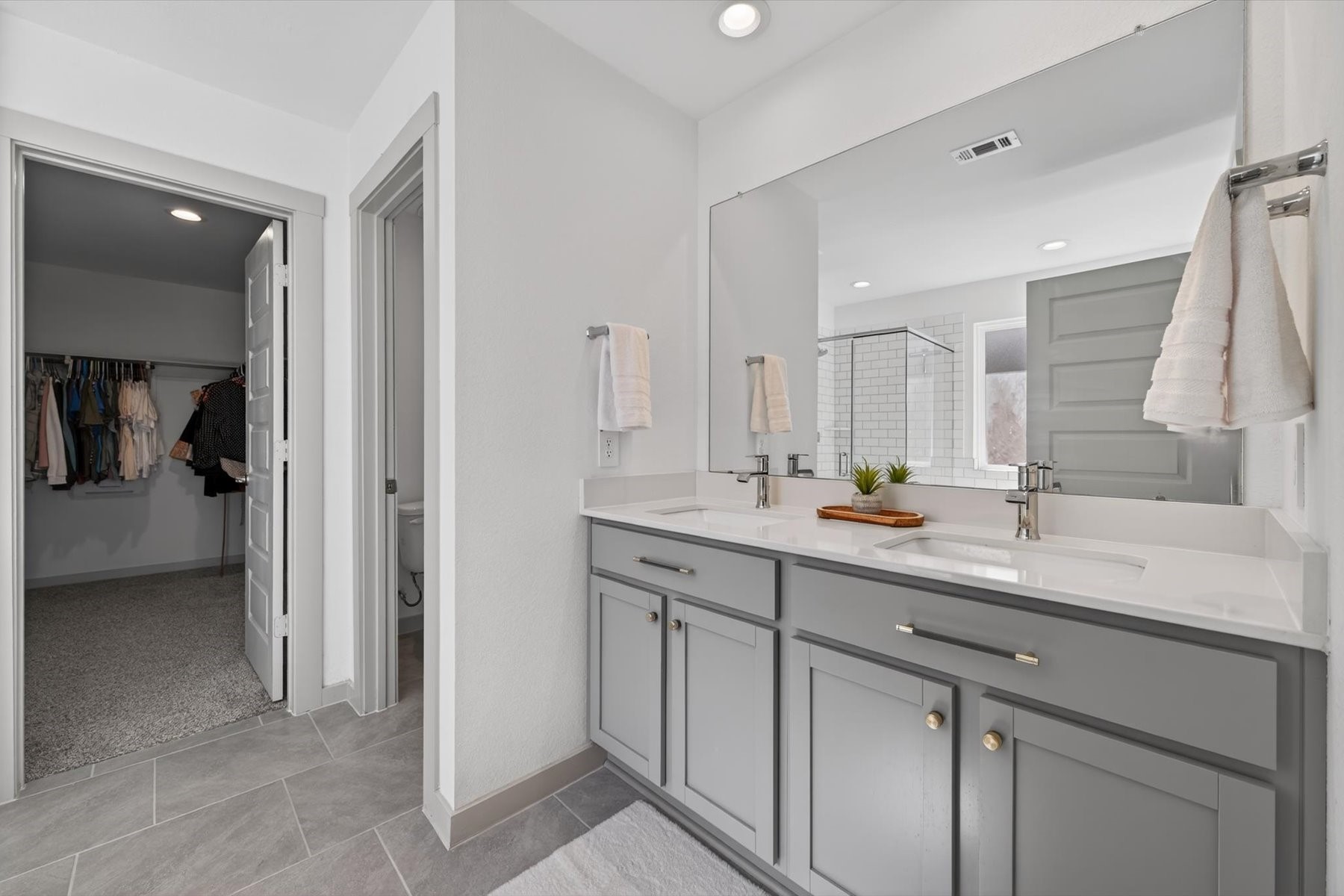  7215 Colwyn Bay Trail - 物件實景