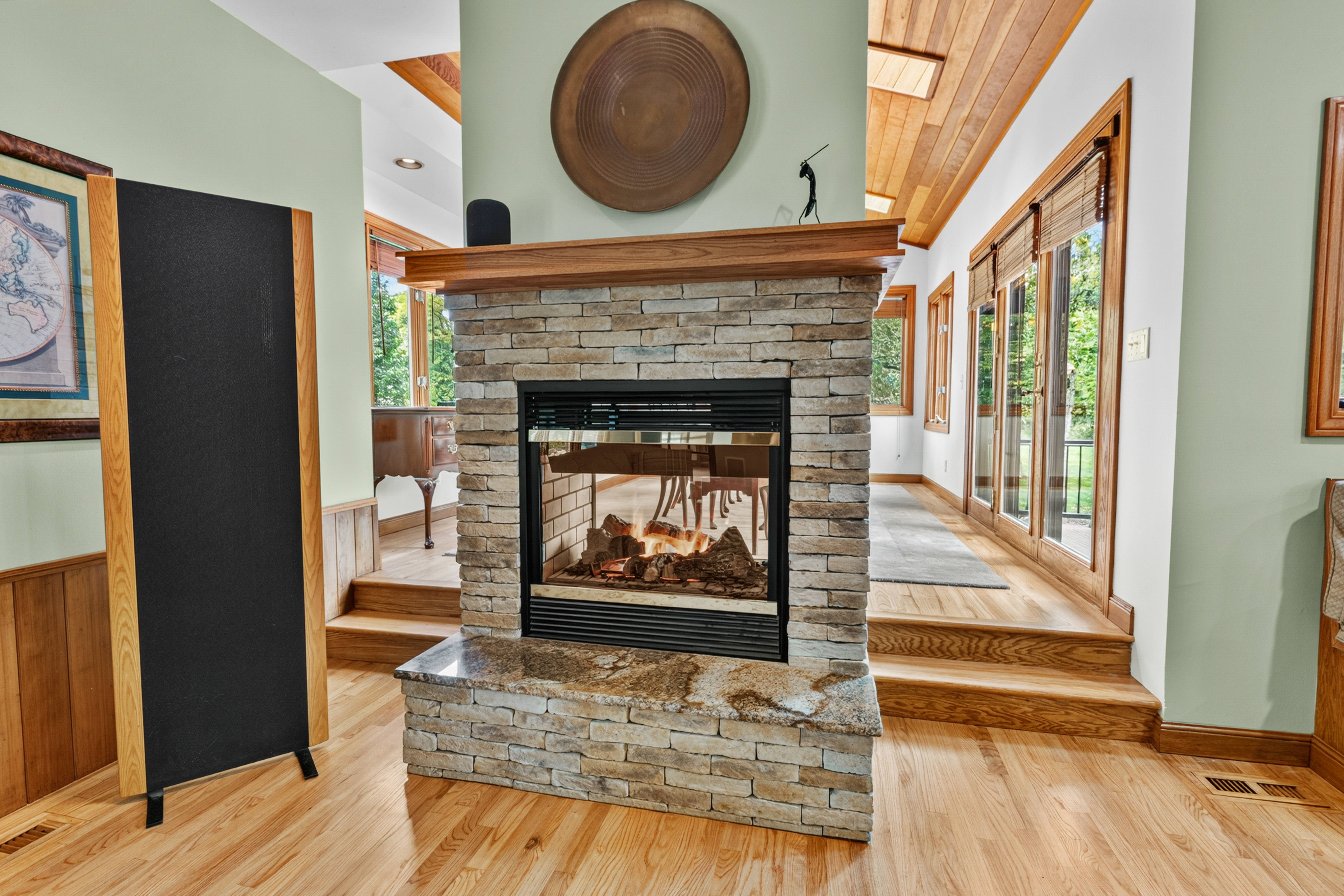  Light-Filled Contemporary on 2.35 Acres in Ladue - 物件實景