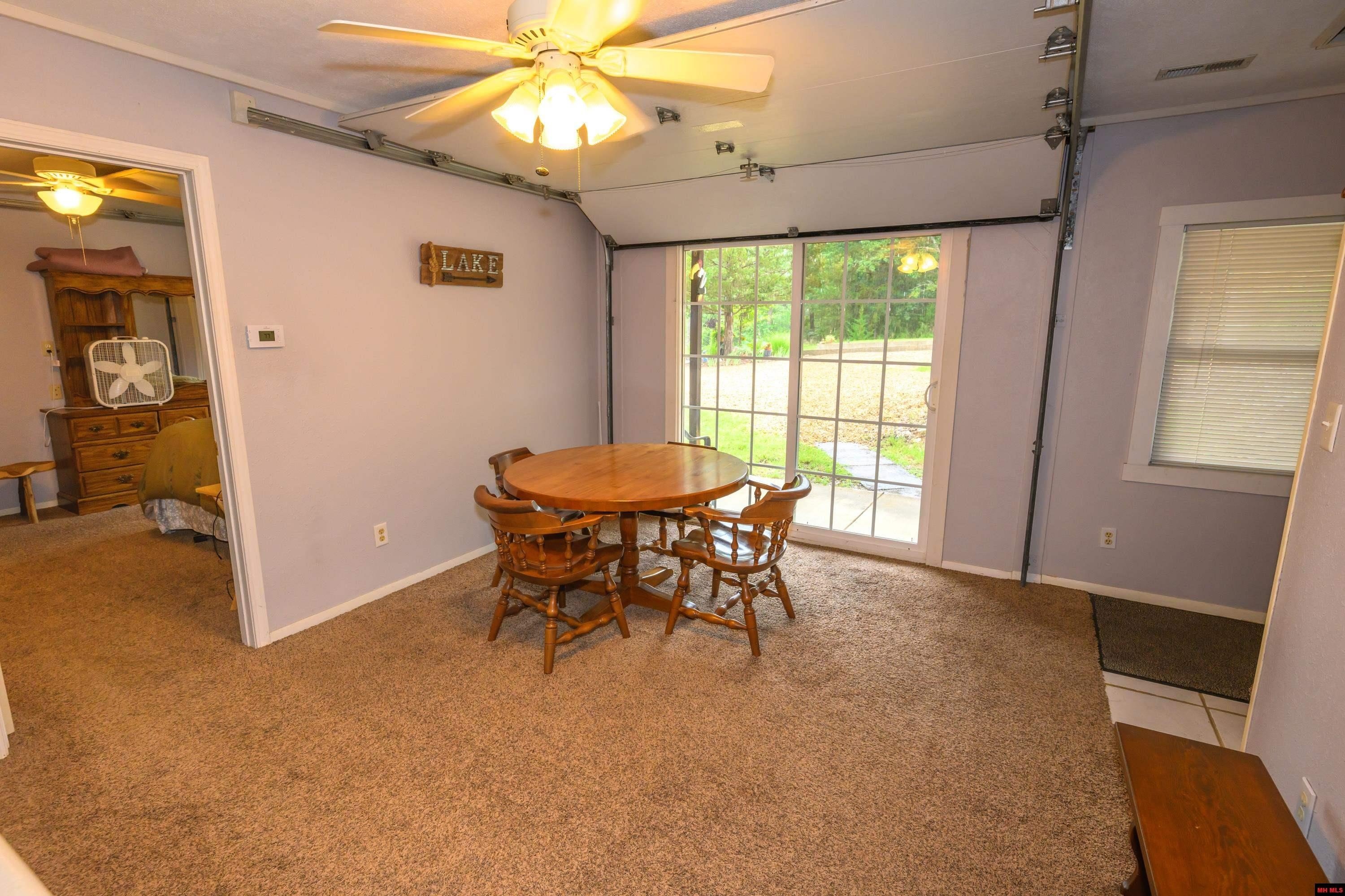 Mountain Home, Arkansas, 72653, United States, 3 Bedrooms Bedrooms, ,3 BathroomsBathrooms,Residential,For Sale,1895222