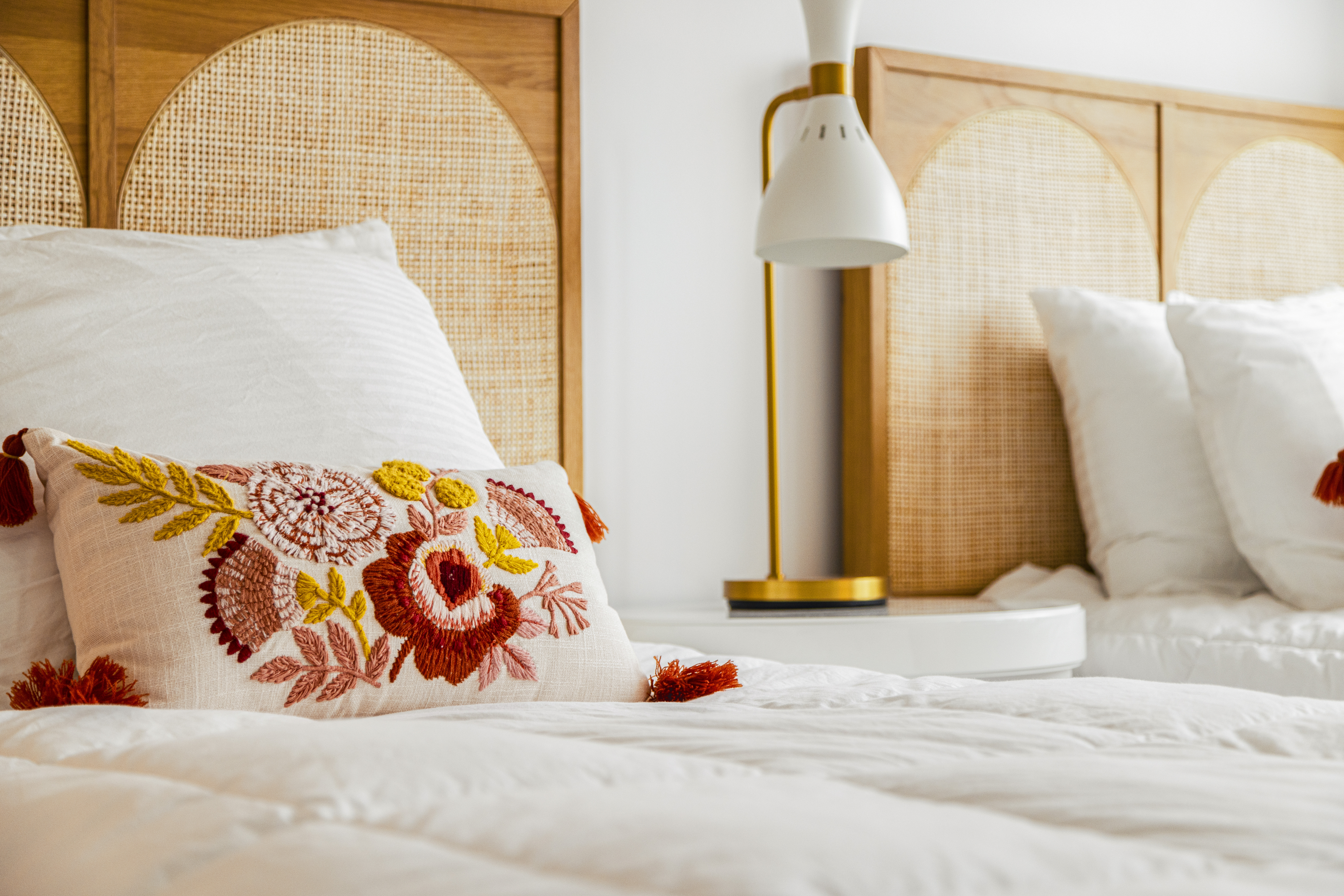  Luxury Beach Condo With Contemporary Interiors And Deep Balcony - 物件實景