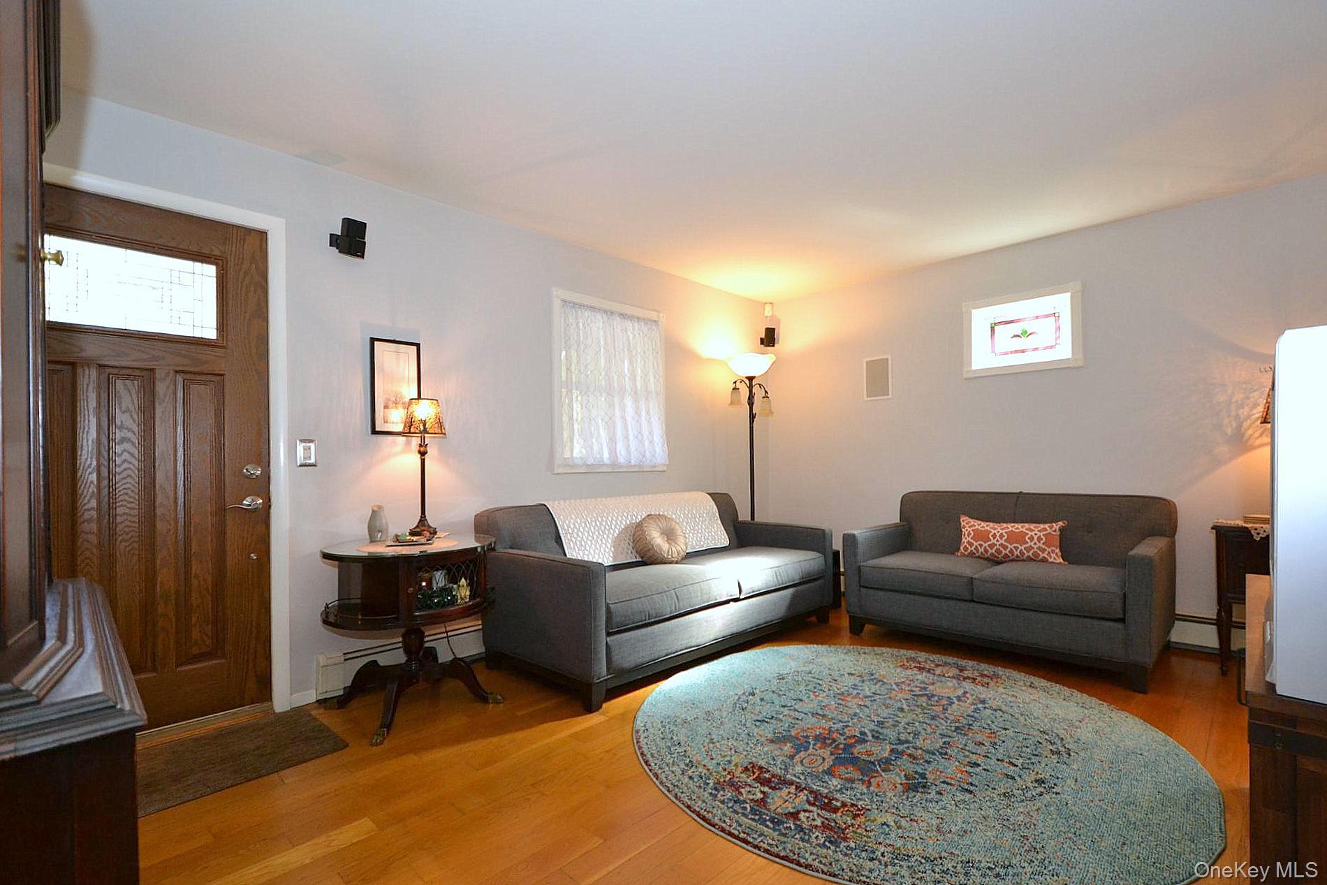 Patchogue, New York, 11772, United States, 3 Bedrooms Bedrooms, ,2 BathroomsBathrooms,Residential,For Sale,1972957